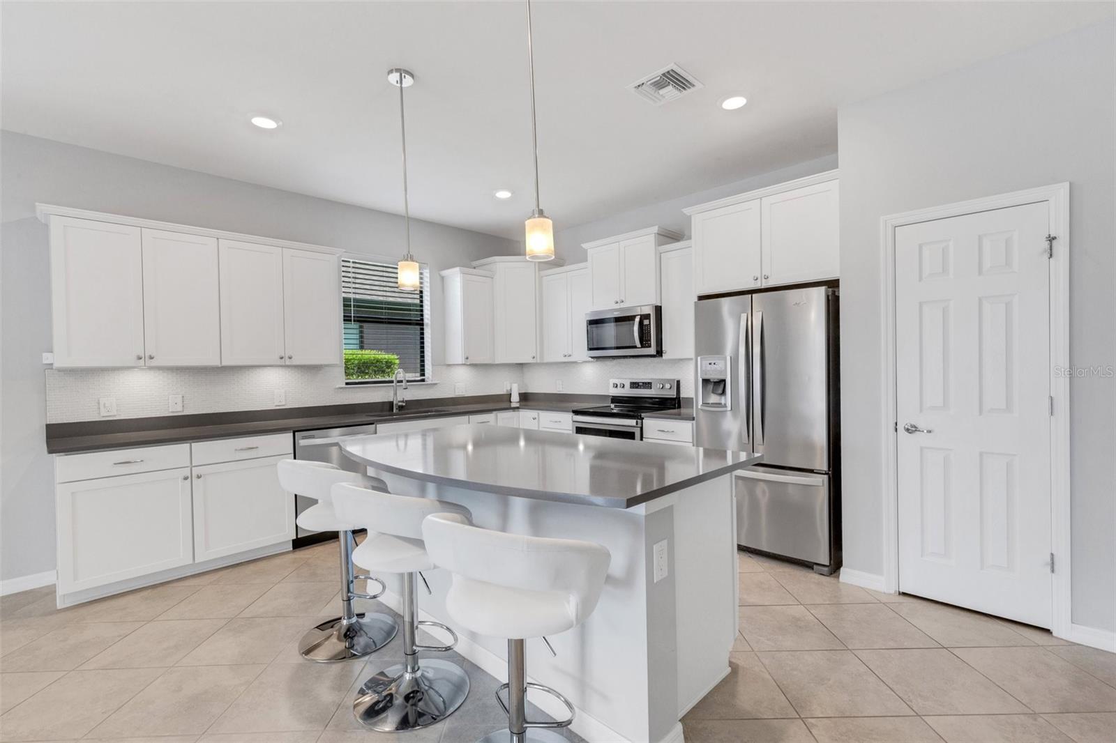 Image 8 of 45 For 2487 Marton Oak Boulevard