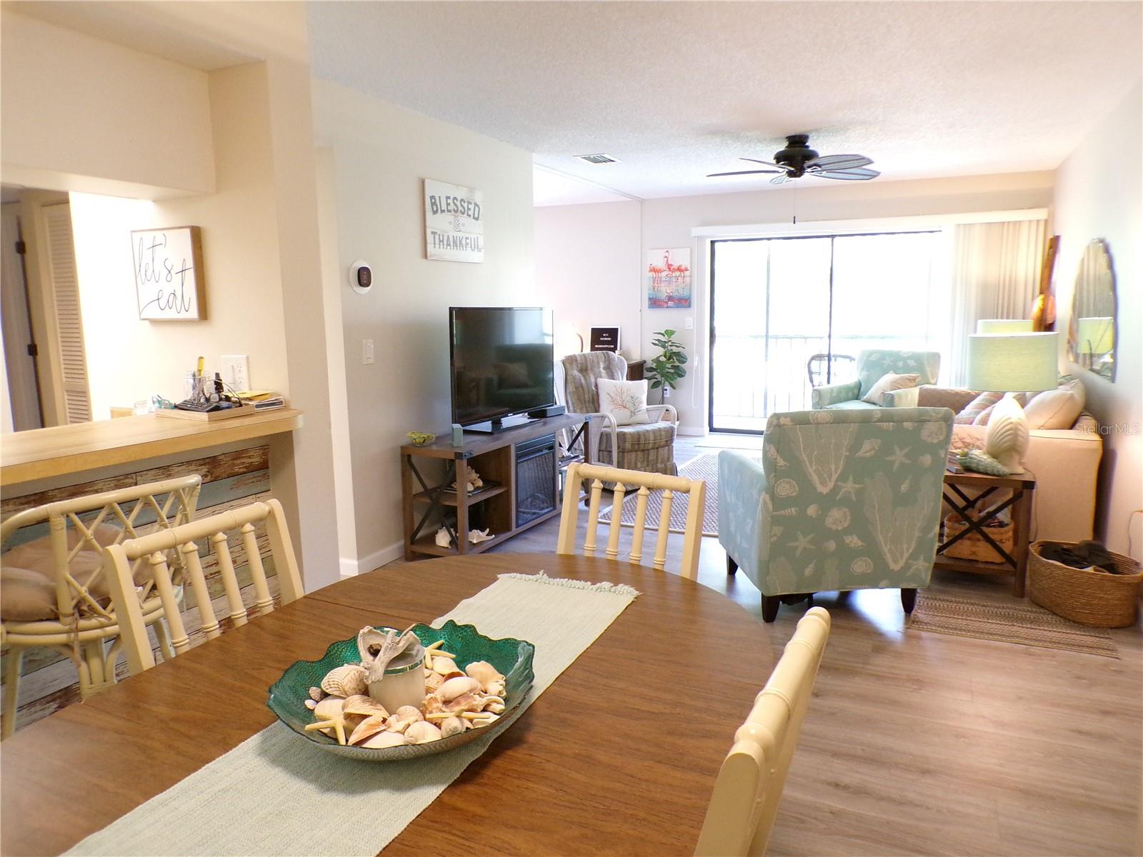 Image 21 of 31 For 756 White Pine Tree Road 210