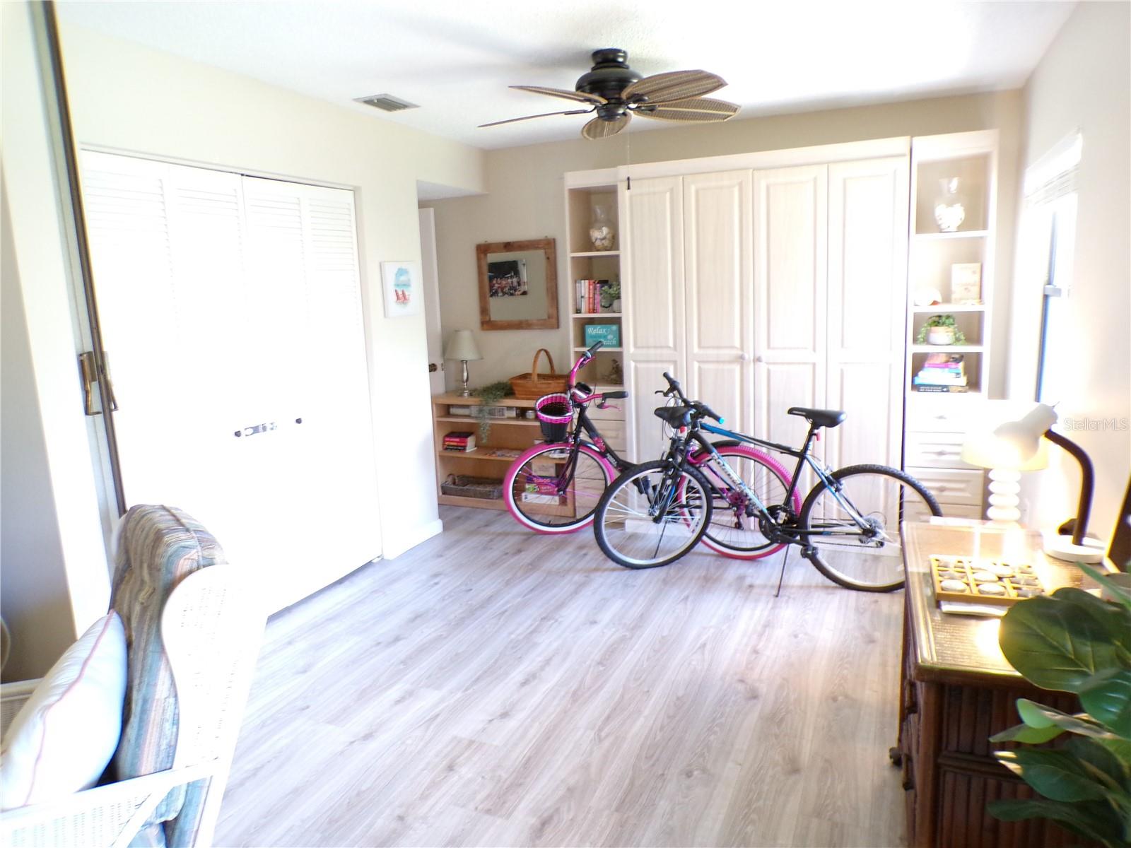 Image 6 of 31 For 756 White Pine Tree Road 210