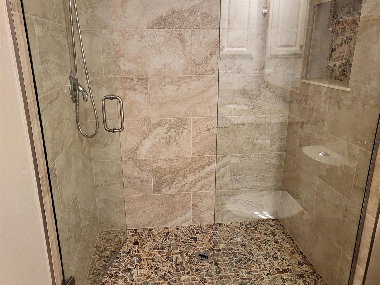 Image 13 of 43 For 201 Auburn Woods Circle