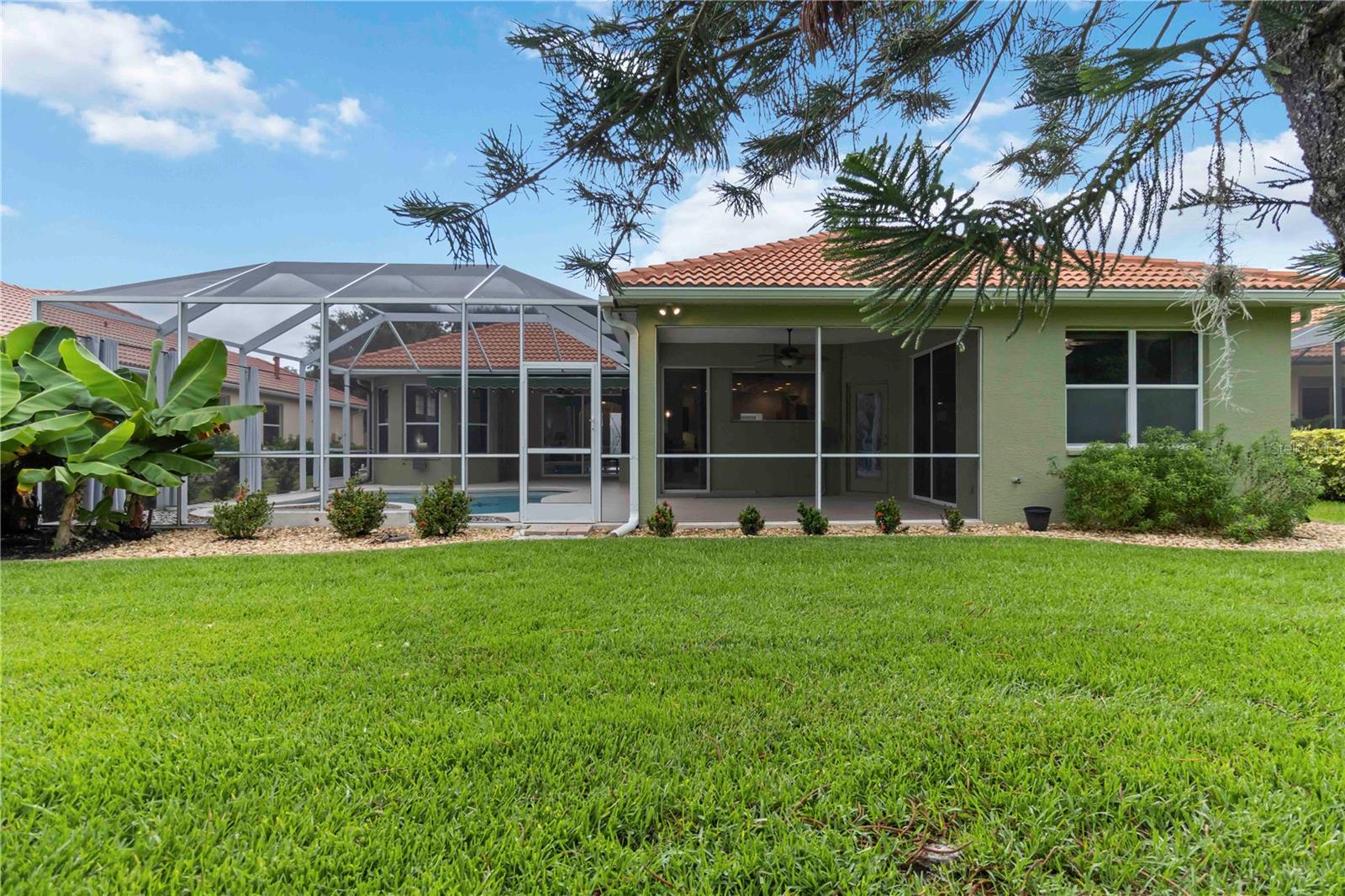 Image 33 of 65 For 6619 Pinefeather Court
