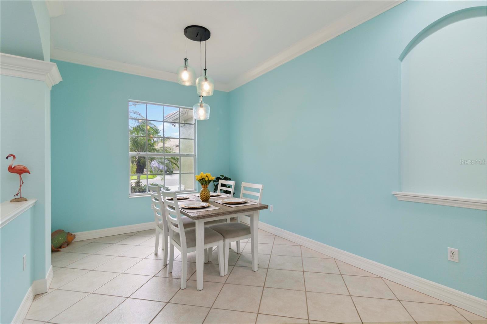 Image 6 of 65 For 6619 Pinefeather Court