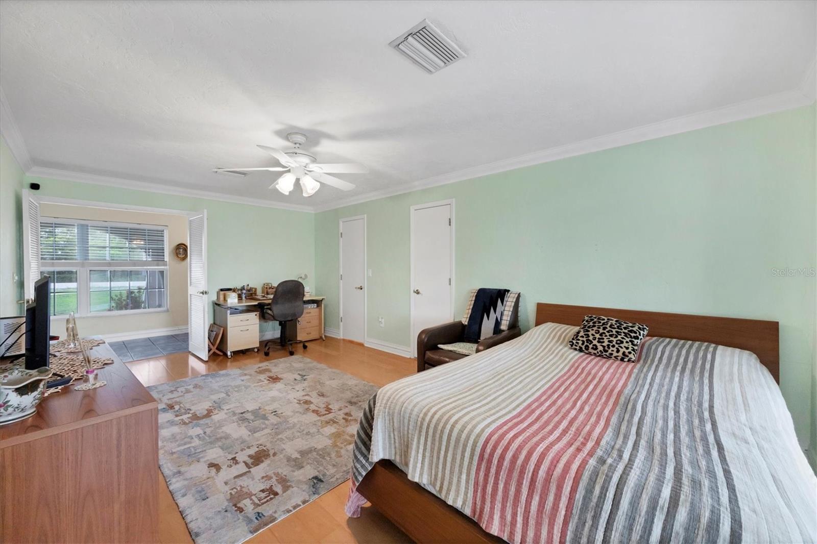 Image 13 of 28 For 612 Bayshore Road