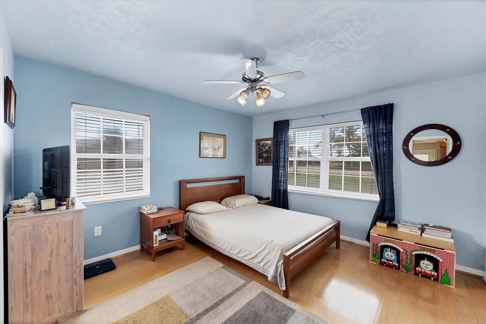 Image 17 of 28 For 612 Bayshore Road