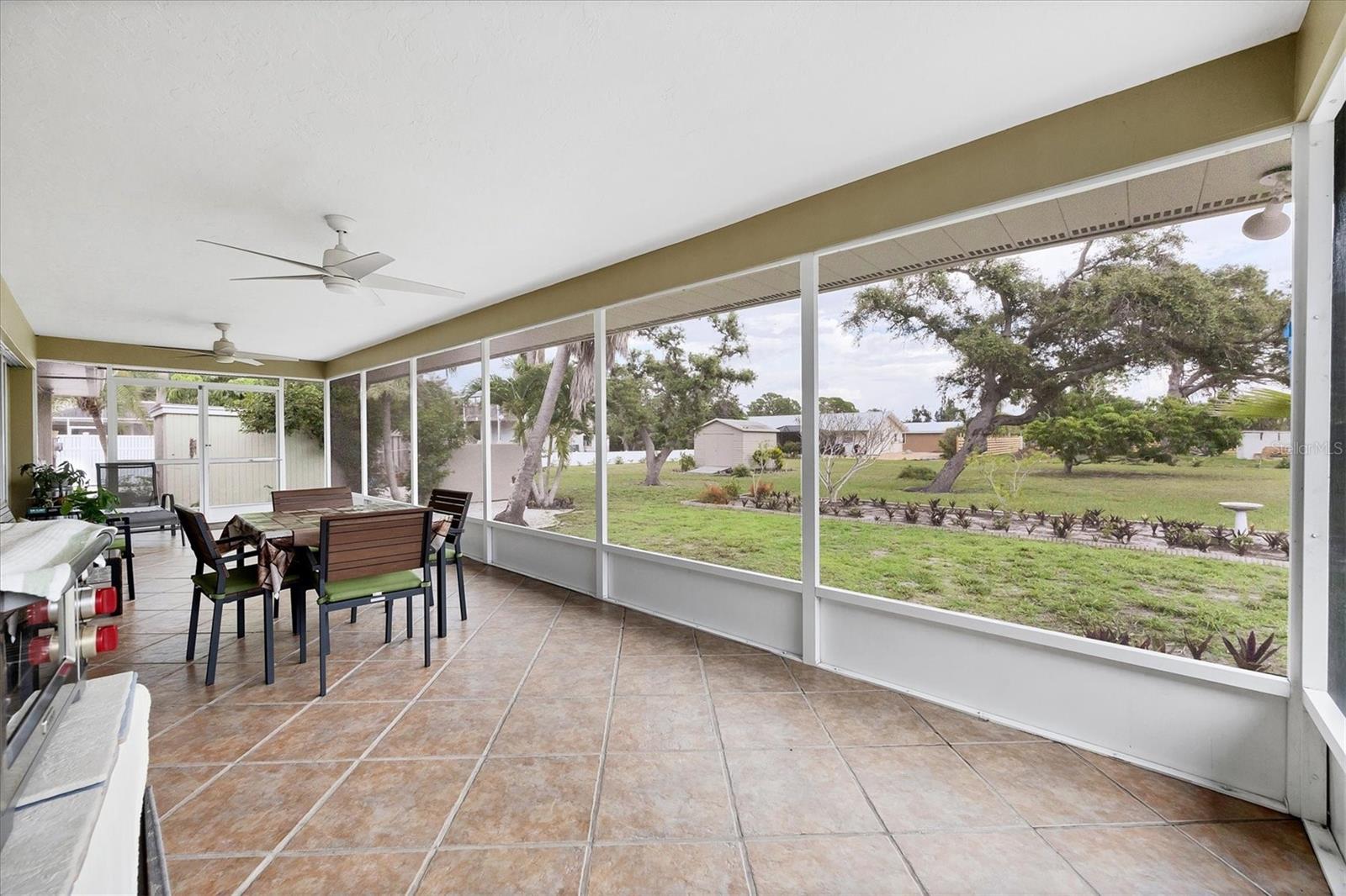 Image 22 of 28 For 612 Bayshore Road