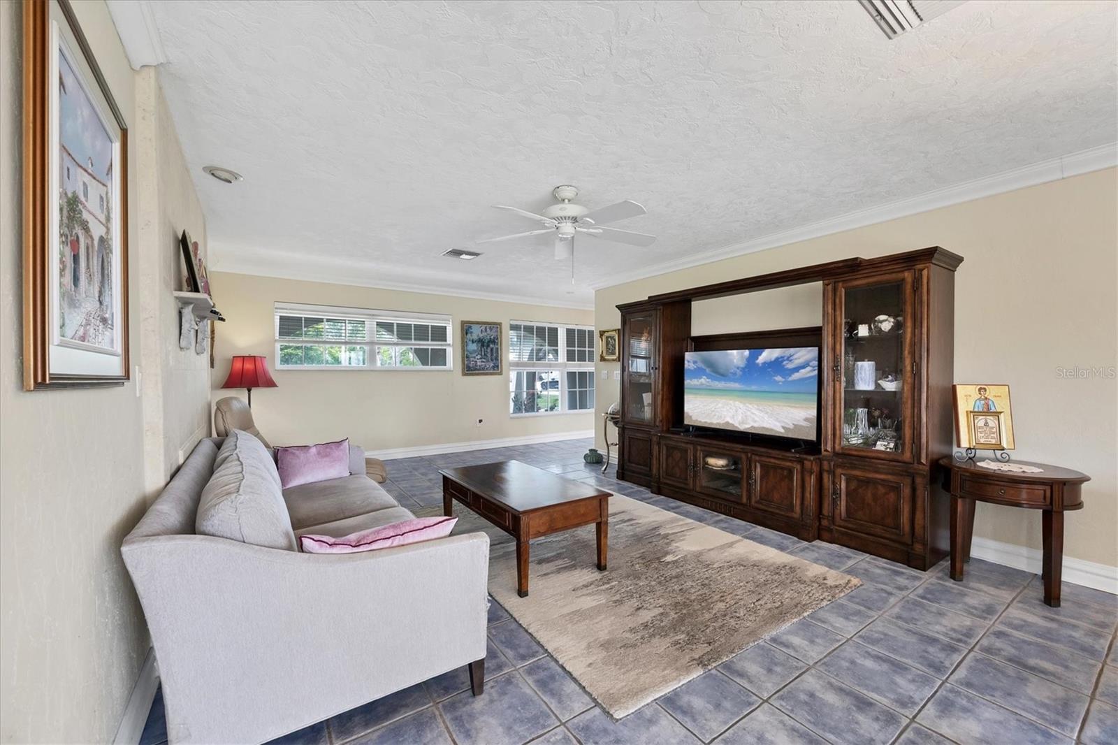 Image 3 of 28 For 612 Bayshore Road