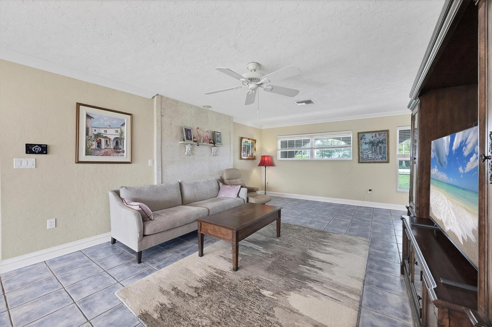 Image 4 of 28 For 612 Bayshore Road
