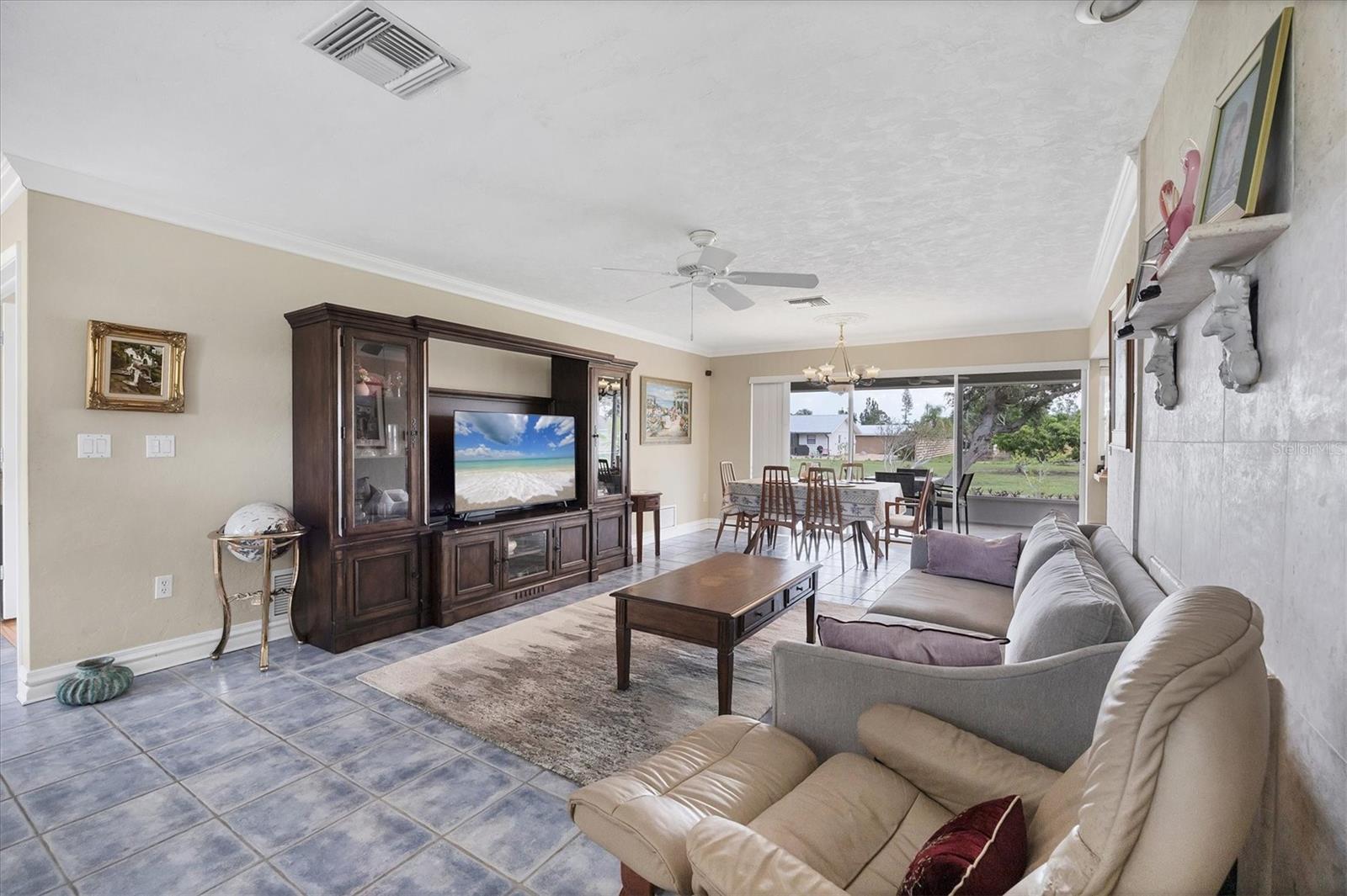 Image 6 of 28 For 612 Bayshore Road