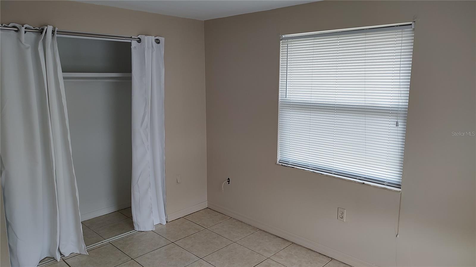 Image 10 of 14 For 105 Dartmouth Drive Nw