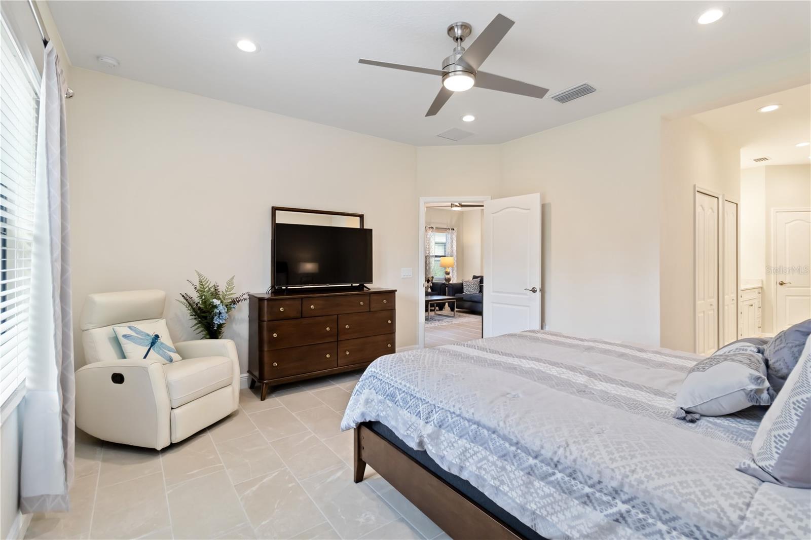 Image 13 of 37 For 26950 Pavin Drive