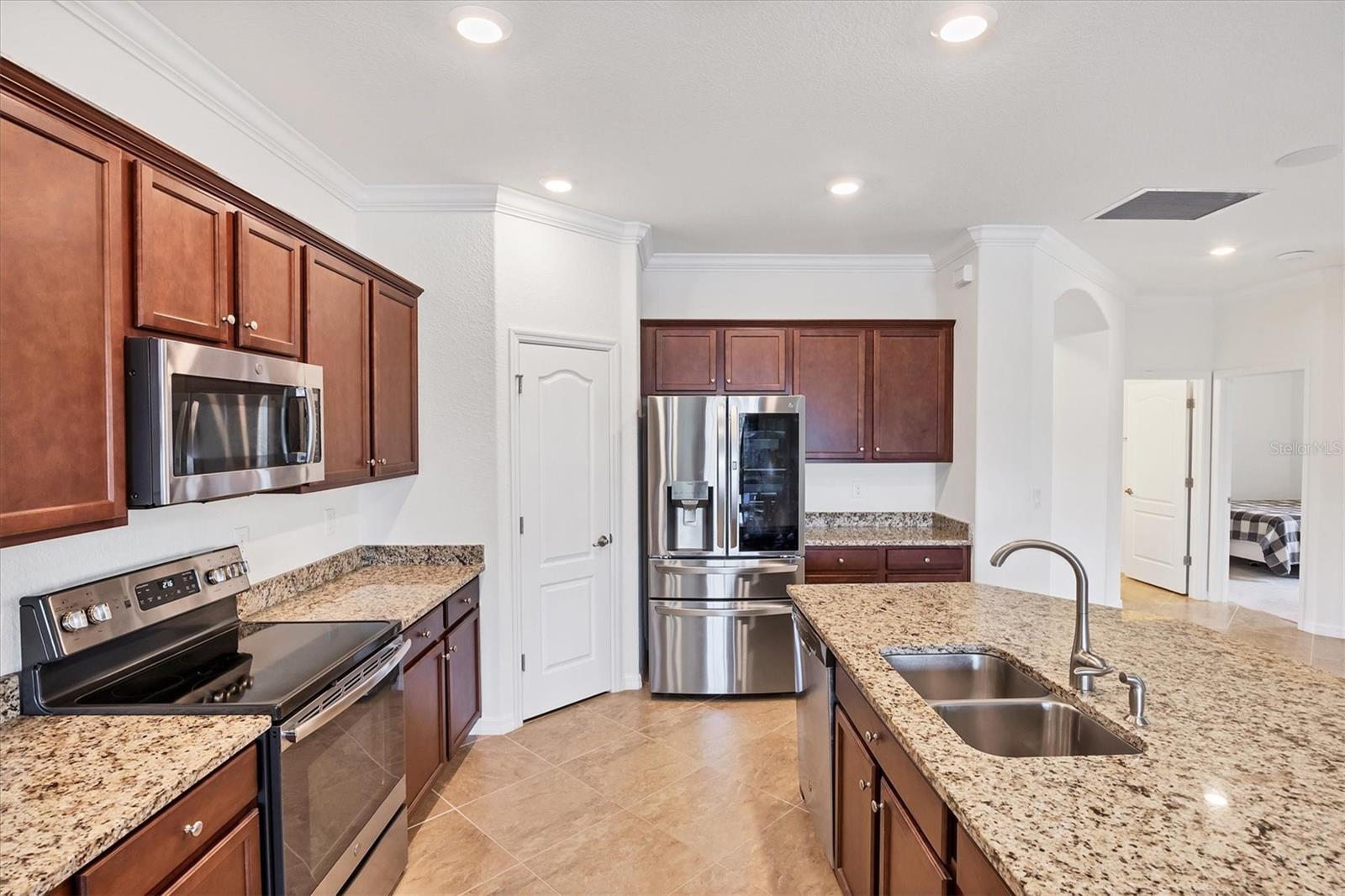 Image 31 of 100 For 10061 Cozy Grove Drive