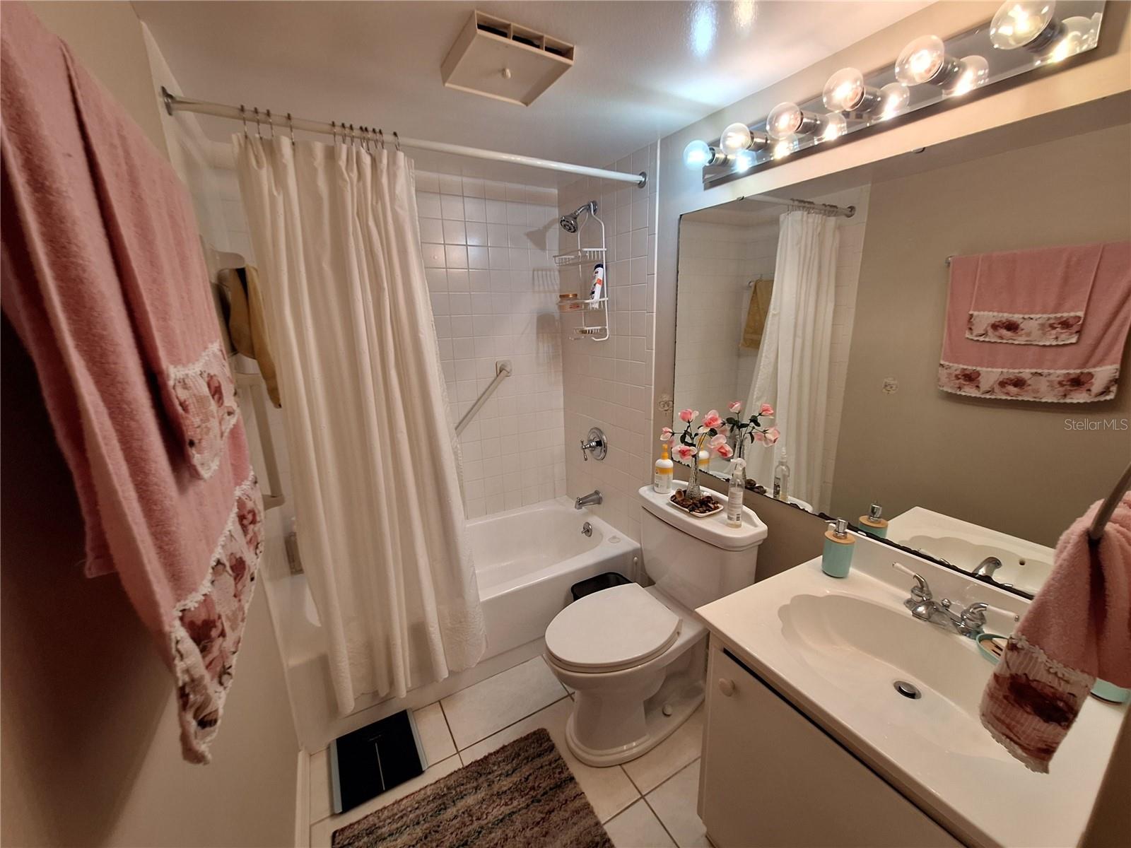 Image 16 of 24 For 1697 Brookhouse Circle 217