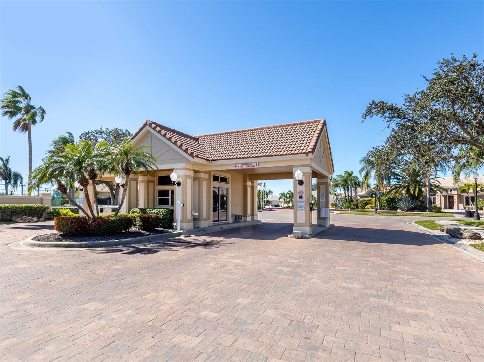 Image 42 of 49 For 2928 Seasons Boulevard