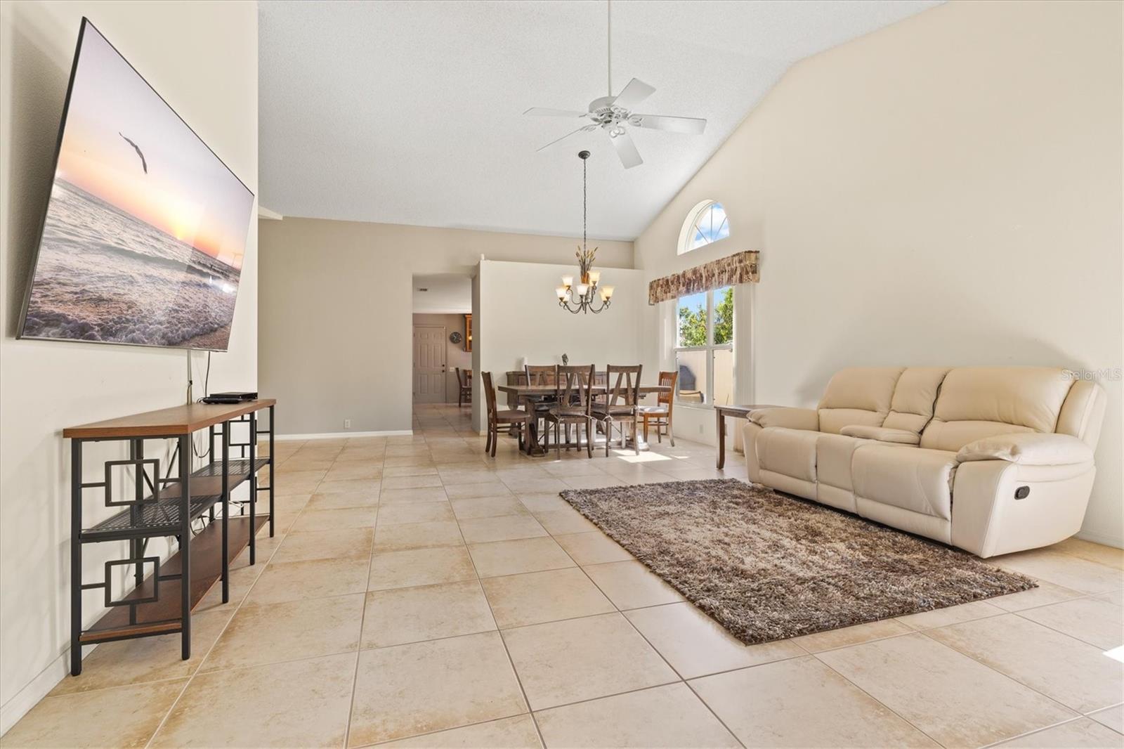Image 14 of 91 For 4114 Murfield Drive E
