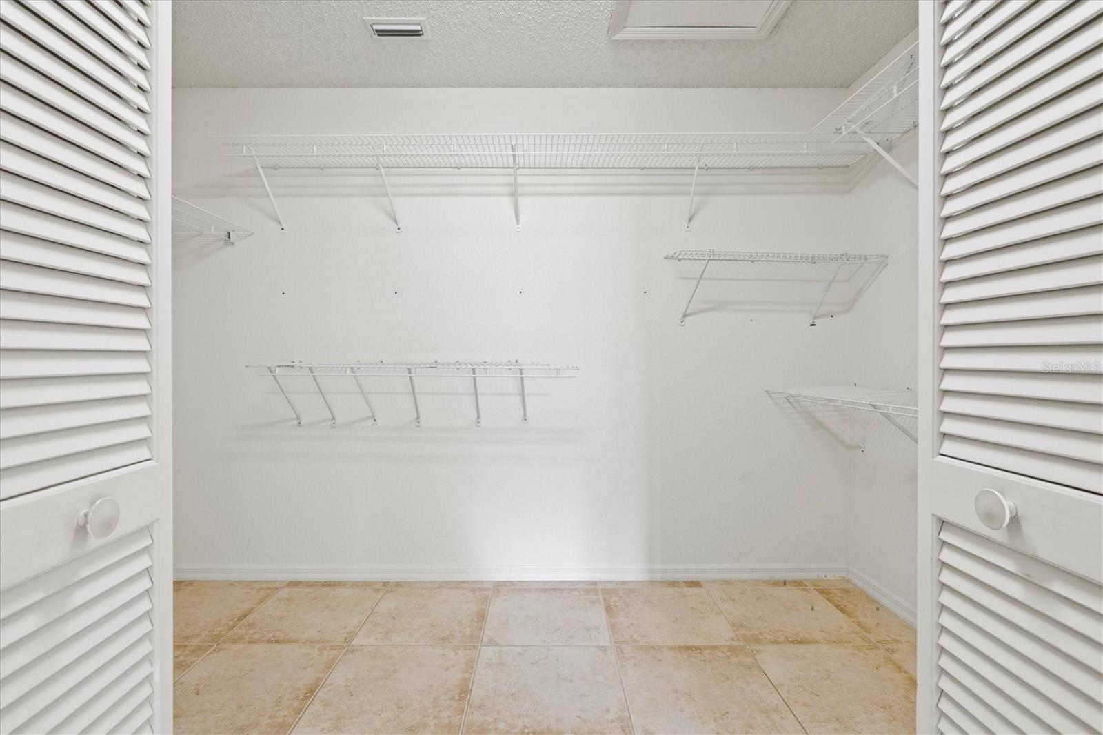 Image 27 of 91 For 4114 Murfield Drive E