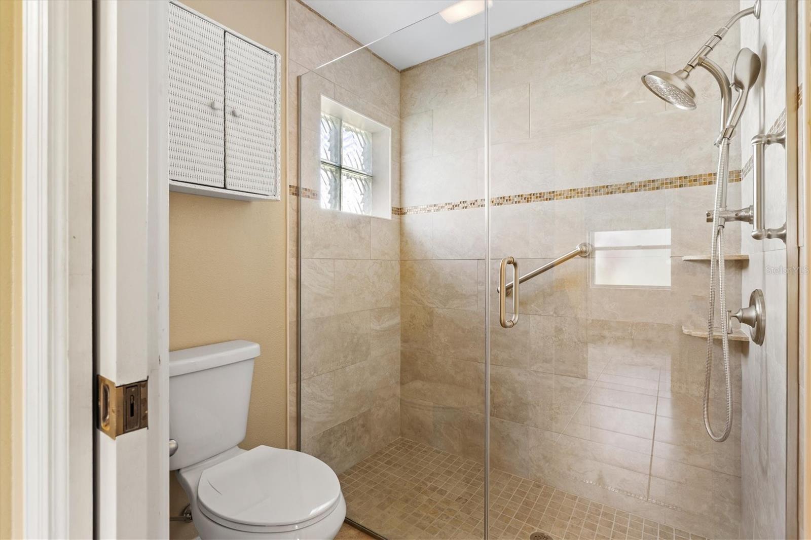 Image 31 of 91 For 4114 Murfield Drive E