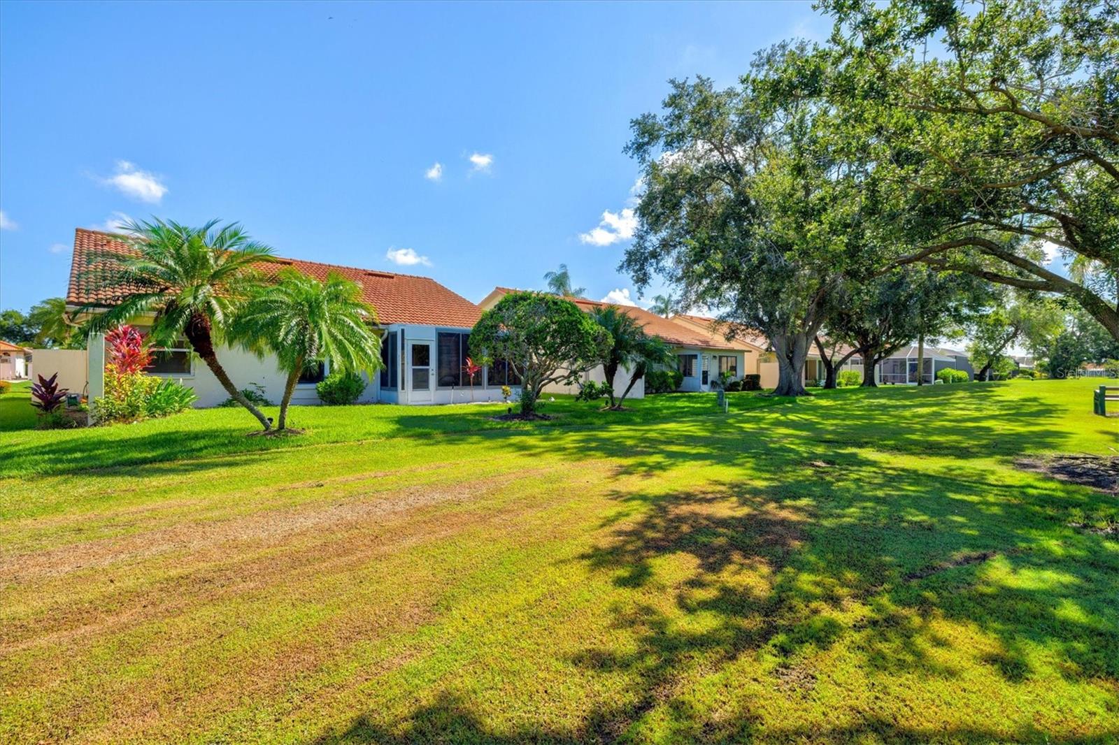 Image 35 of 91 For 4114 Murfield Drive E
