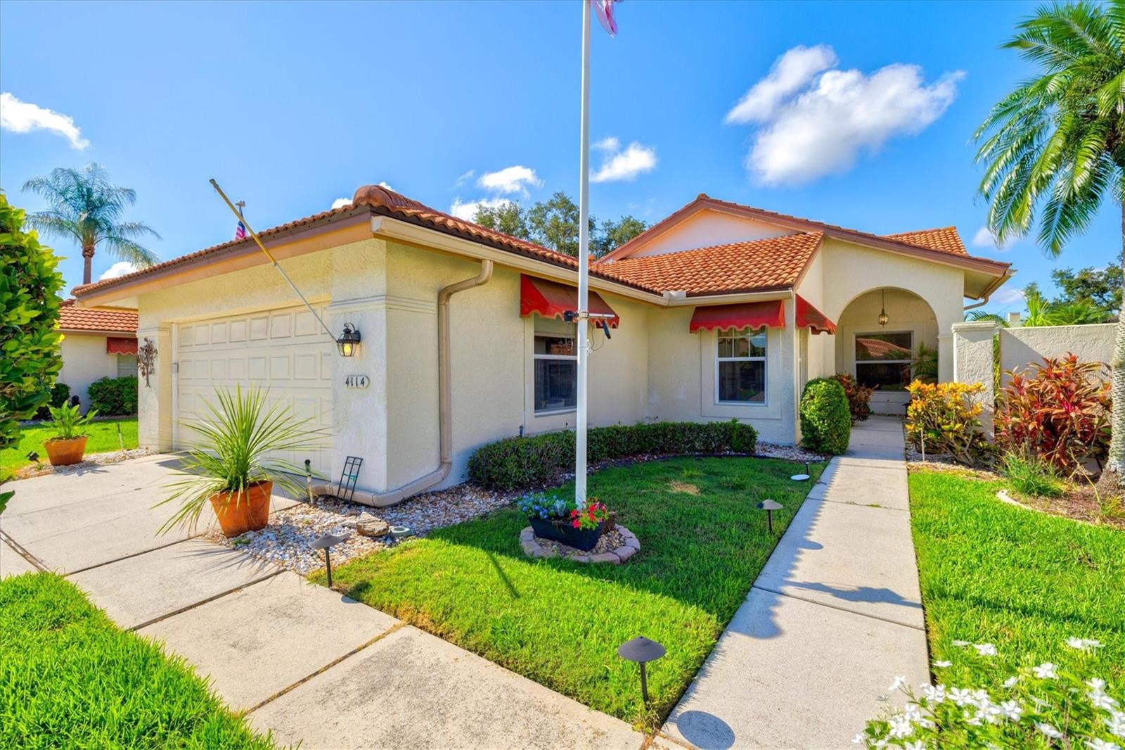 Image 4 of 91 For 4114 Murfield Drive E