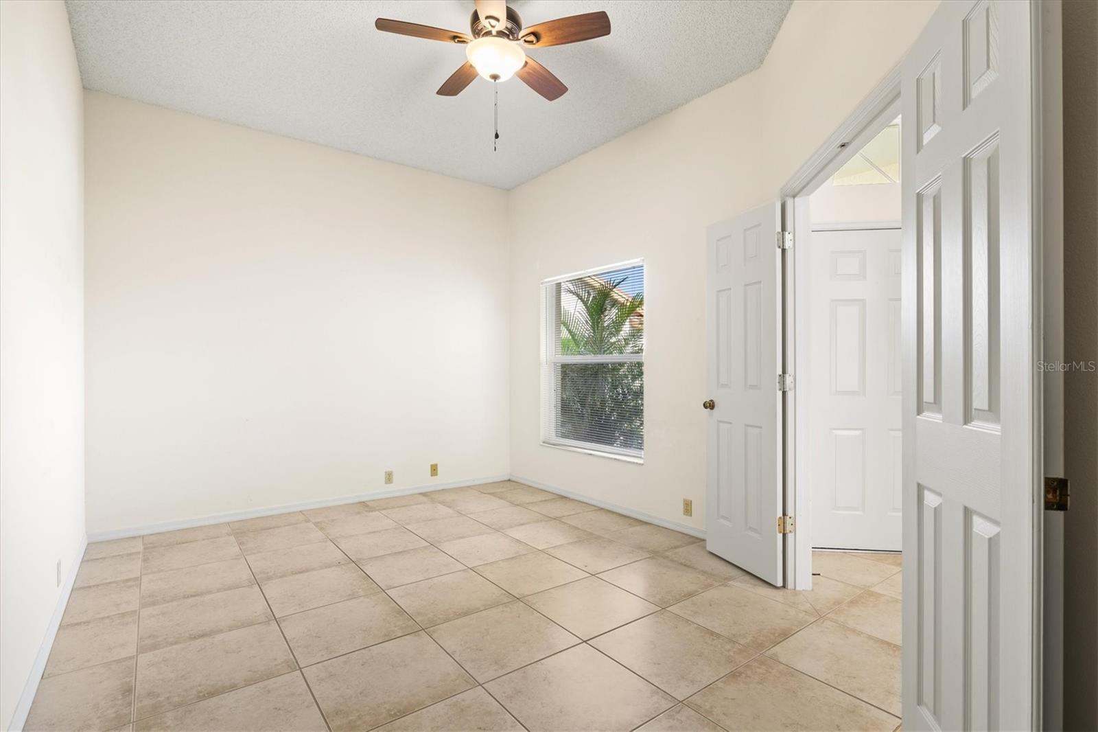 Image 7 of 91 For 4114 Murfield Drive E