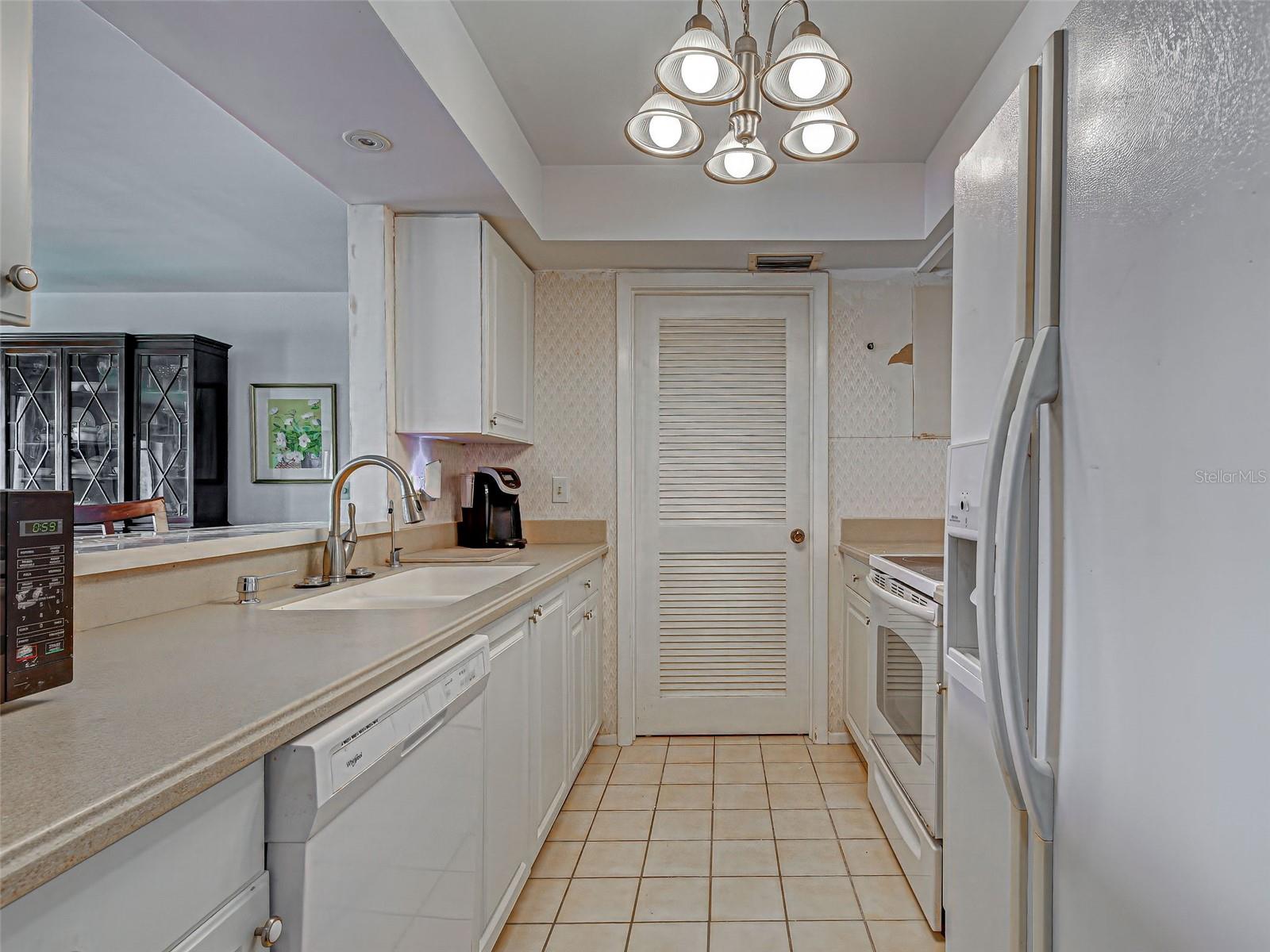 Image 16 of 65 For 800 Capri Isles Boulevard 235