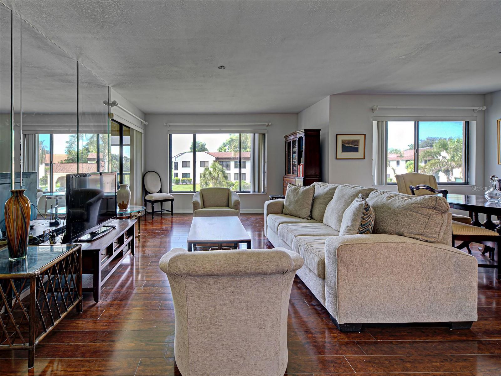 Image 22 of 65 For 800 Capri Isles Boulevard 235