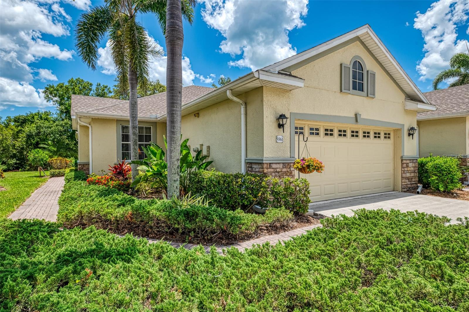 Details for 9361 Carnaby Drive, VENICE, FL 34293