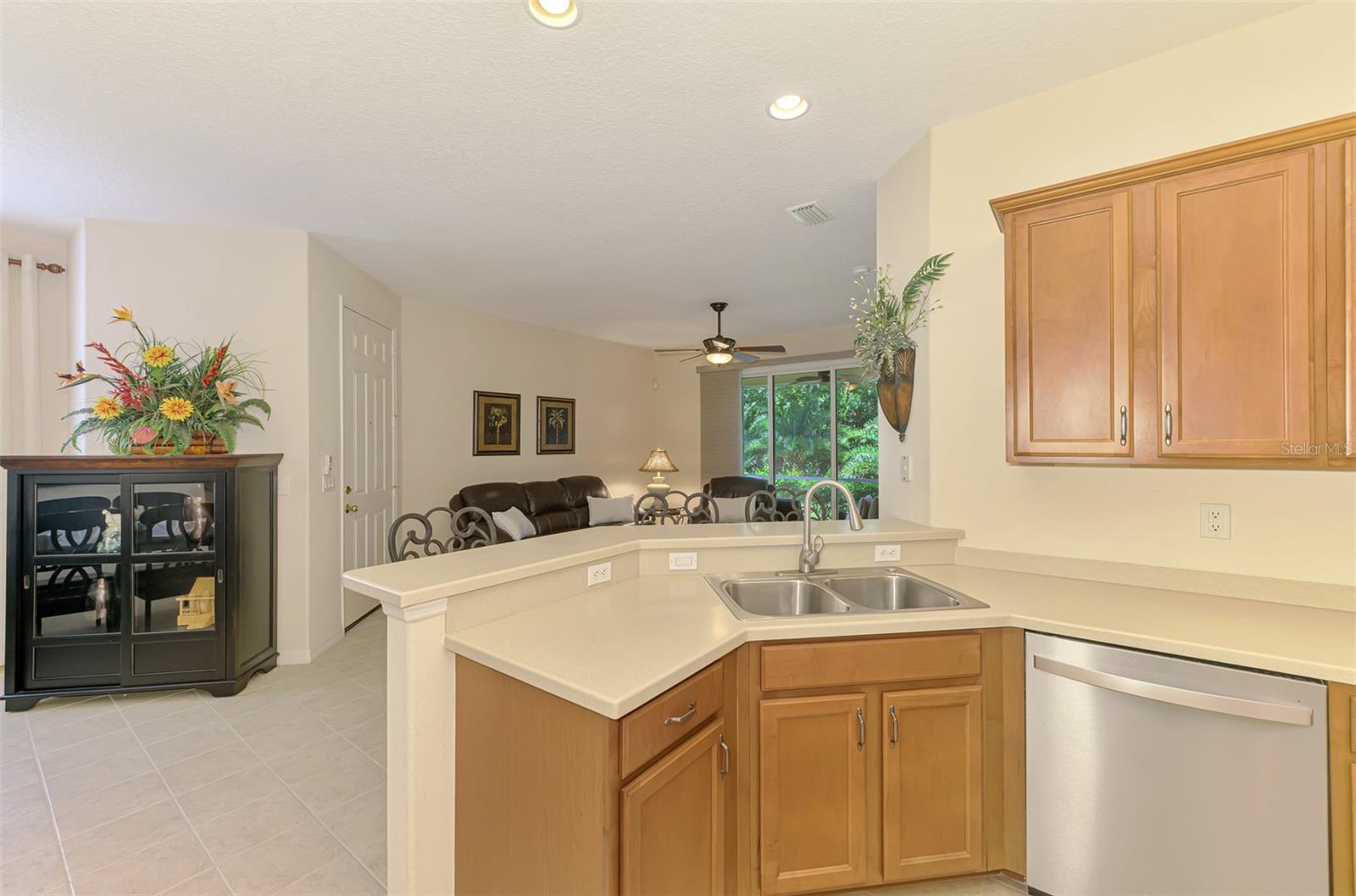 Image 25 of 78 For 9361 Carnaby Drive