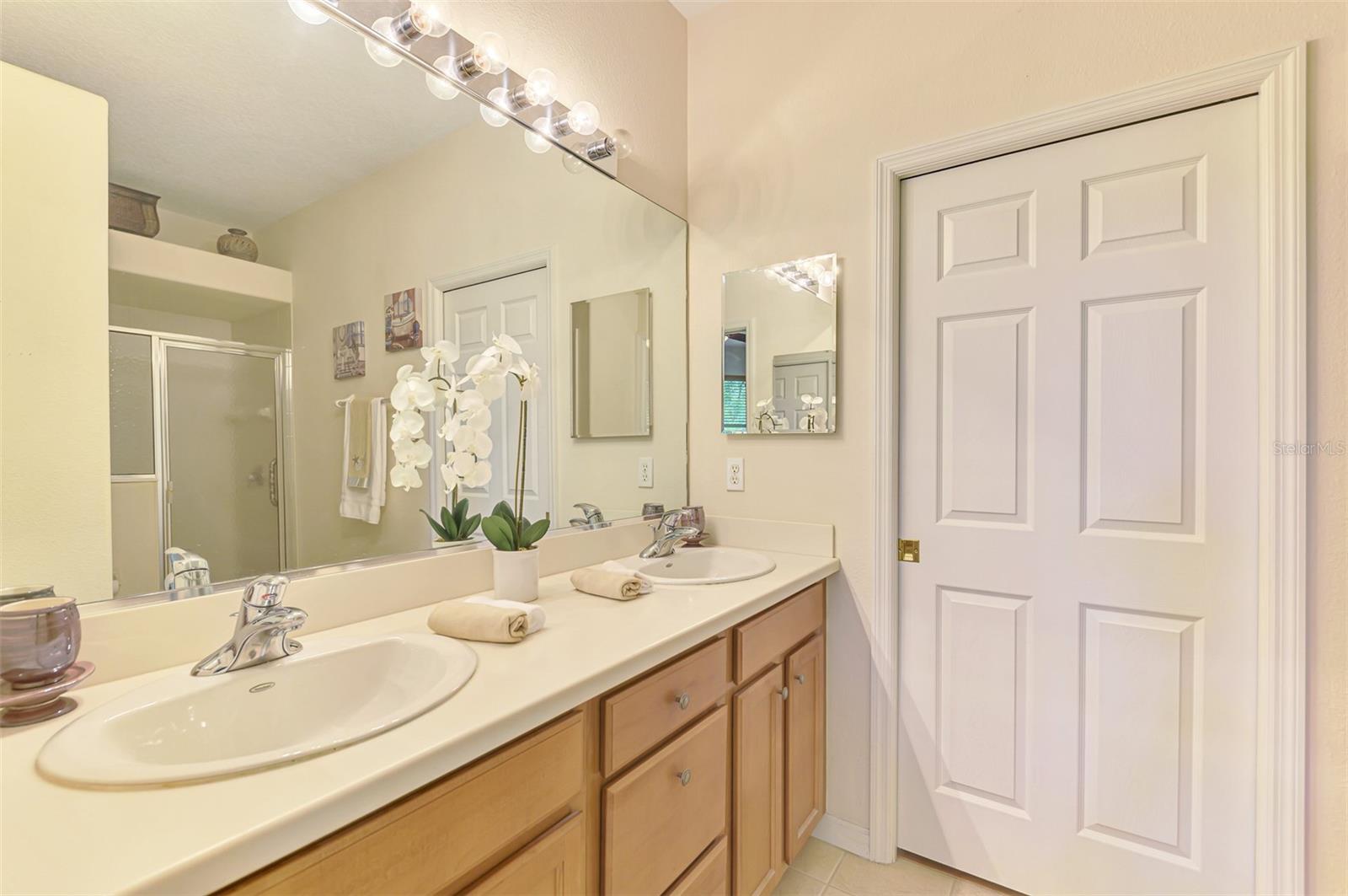 Image 33 of 78 For 9361 Carnaby Drive