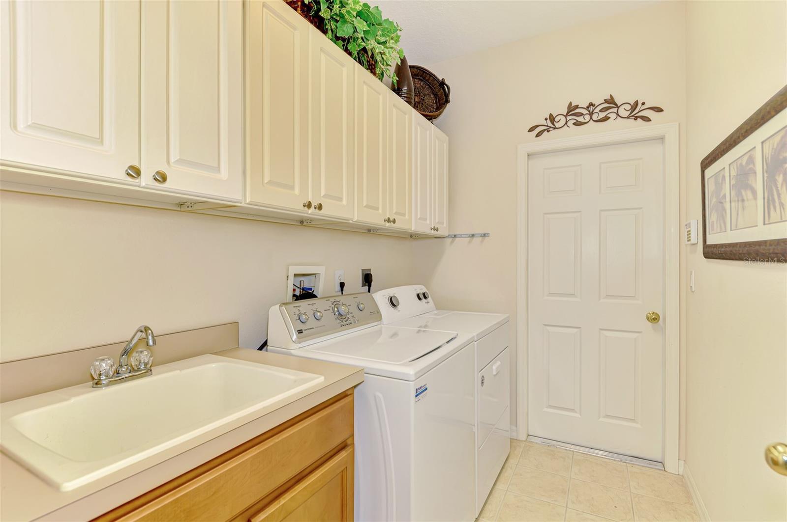 Image 38 of 78 For 9361 Carnaby Drive