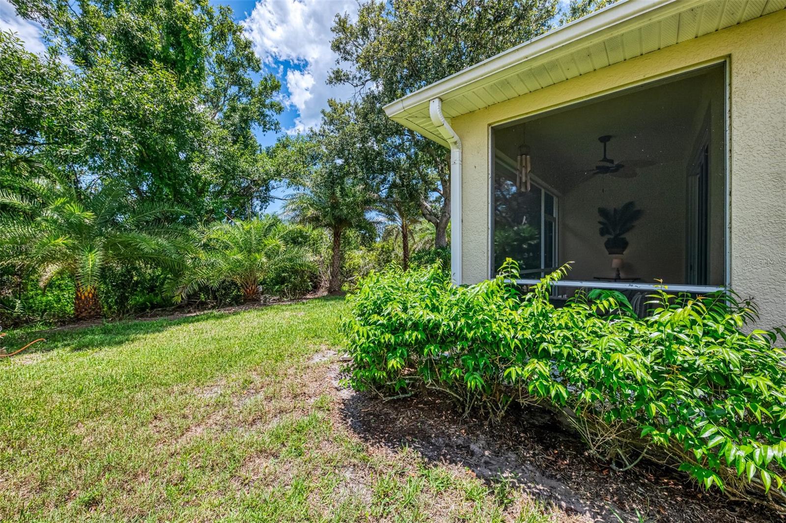 Image 41 of 78 For 9361 Carnaby Drive