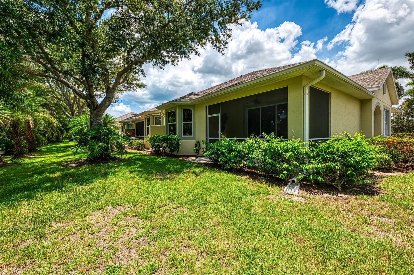 Image 42 of 78 For 9361 Carnaby Drive