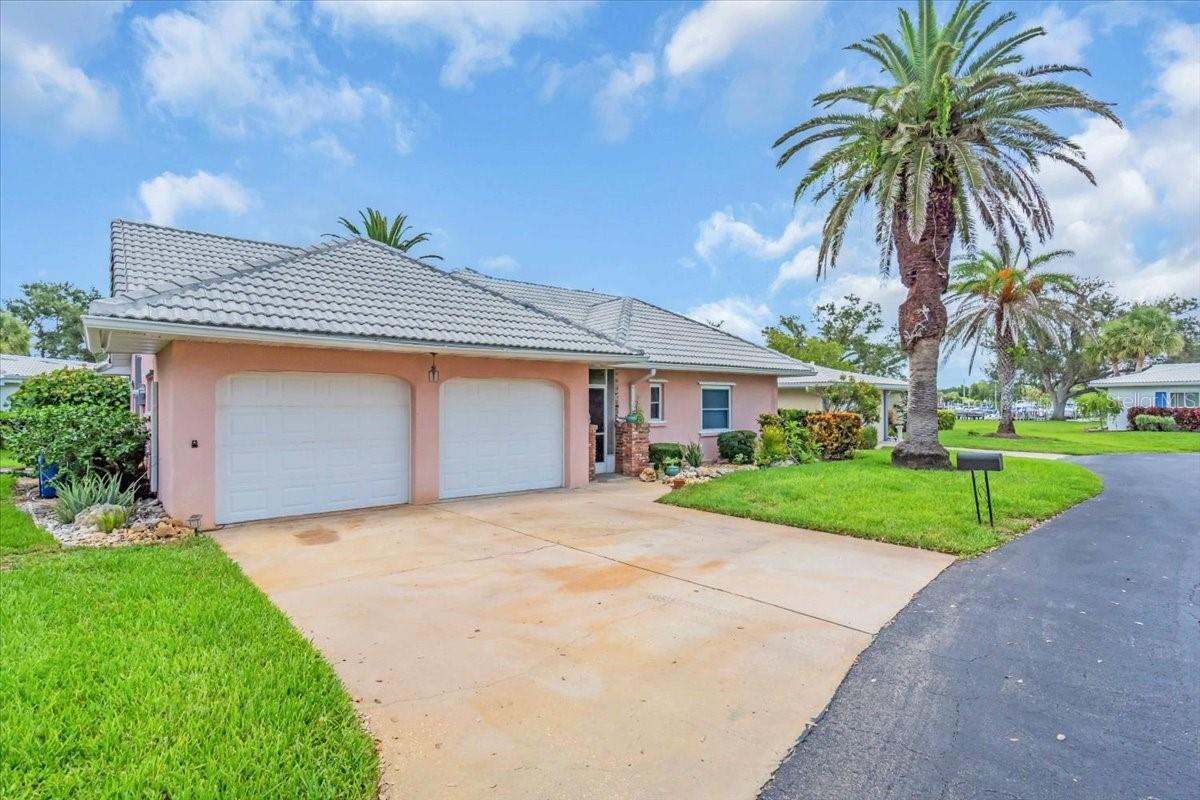 Details for 16 Oakwood Drive N 16, ENGLEWOOD, FL 34223
