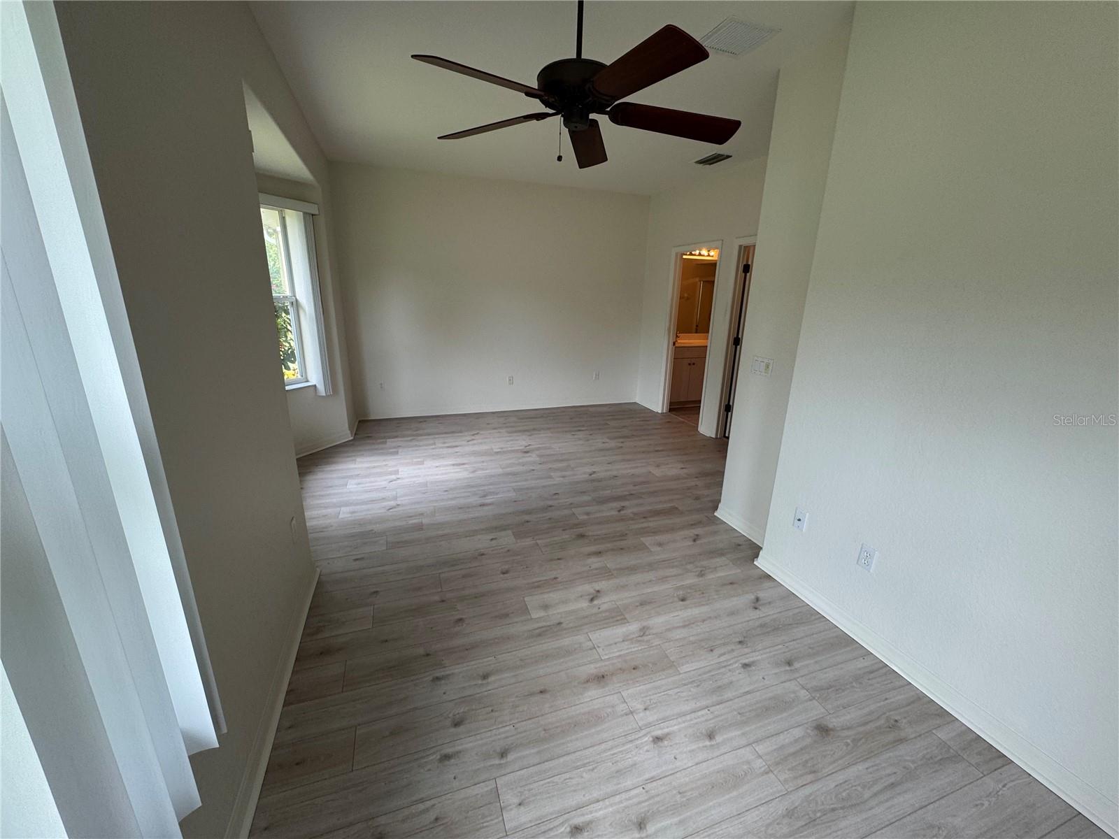 Image 10 of 17 For 315 Auburn Woods Circle