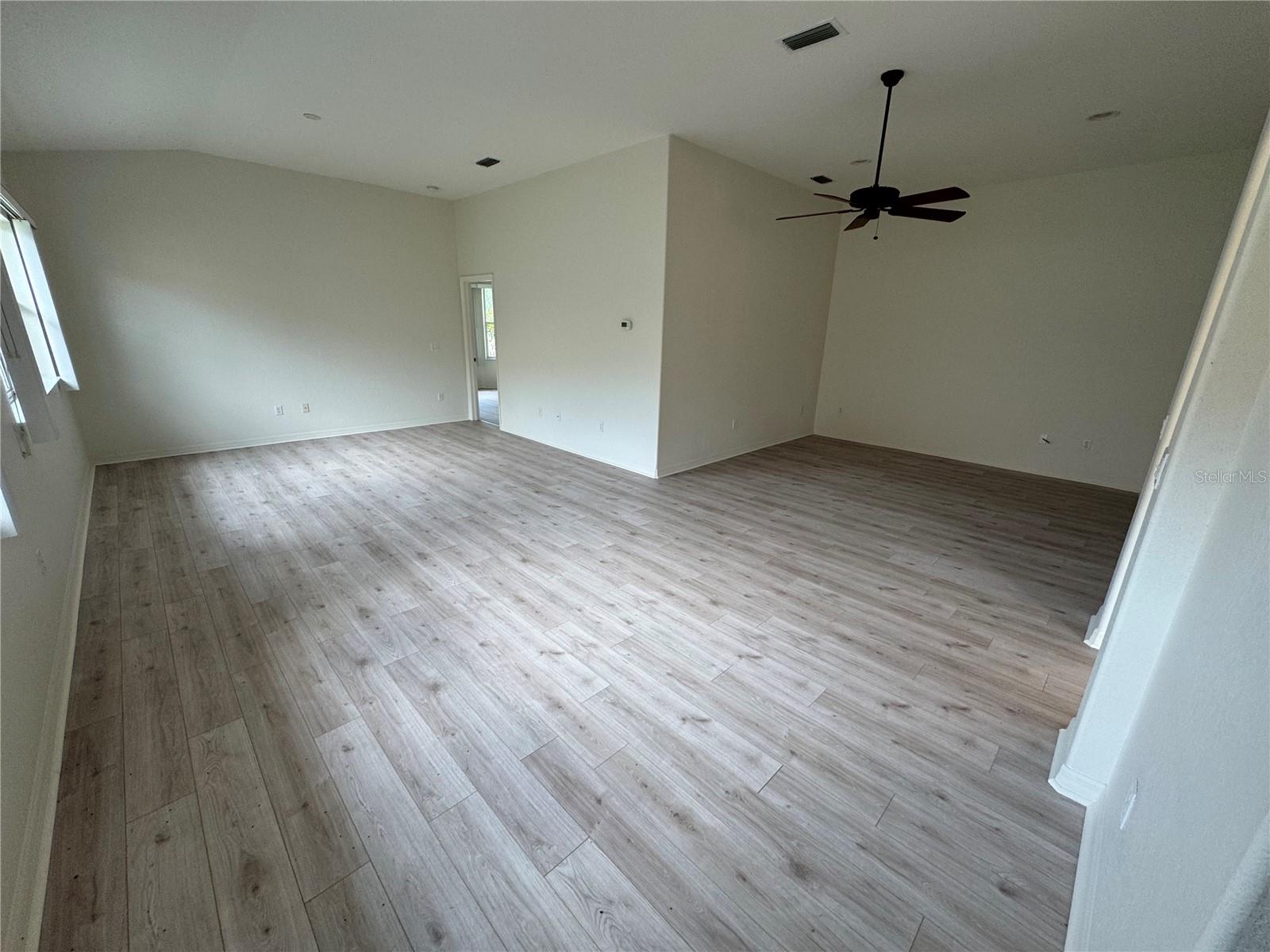 Image 3 of 17 For 315 Auburn Woods Circle