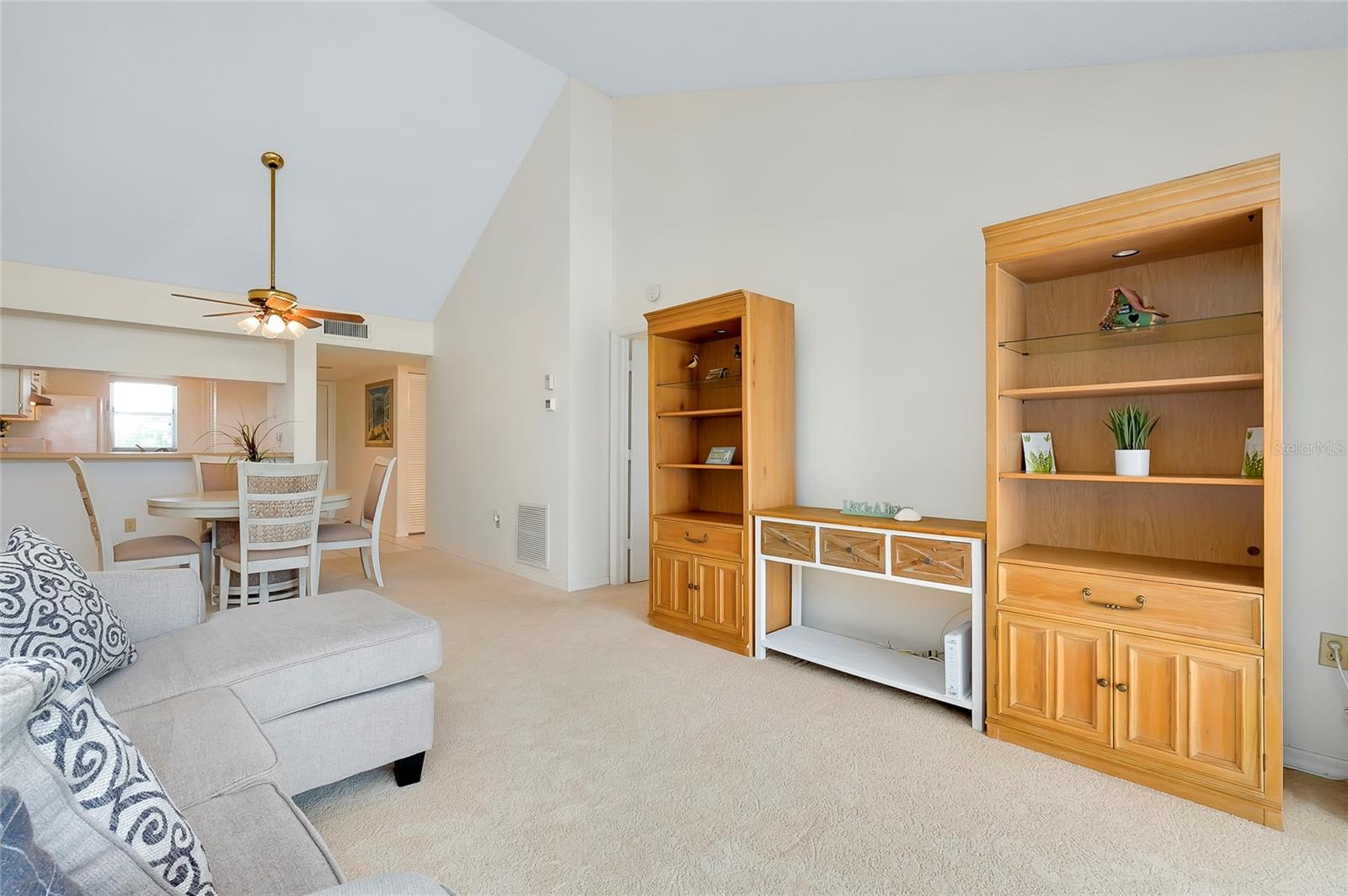 Image 10 of 45 For 437 Cerromar Lane 513