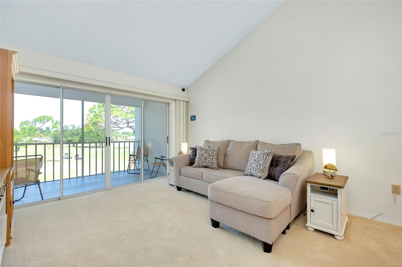 Image 6 of 45 For 437 Cerromar Lane 513