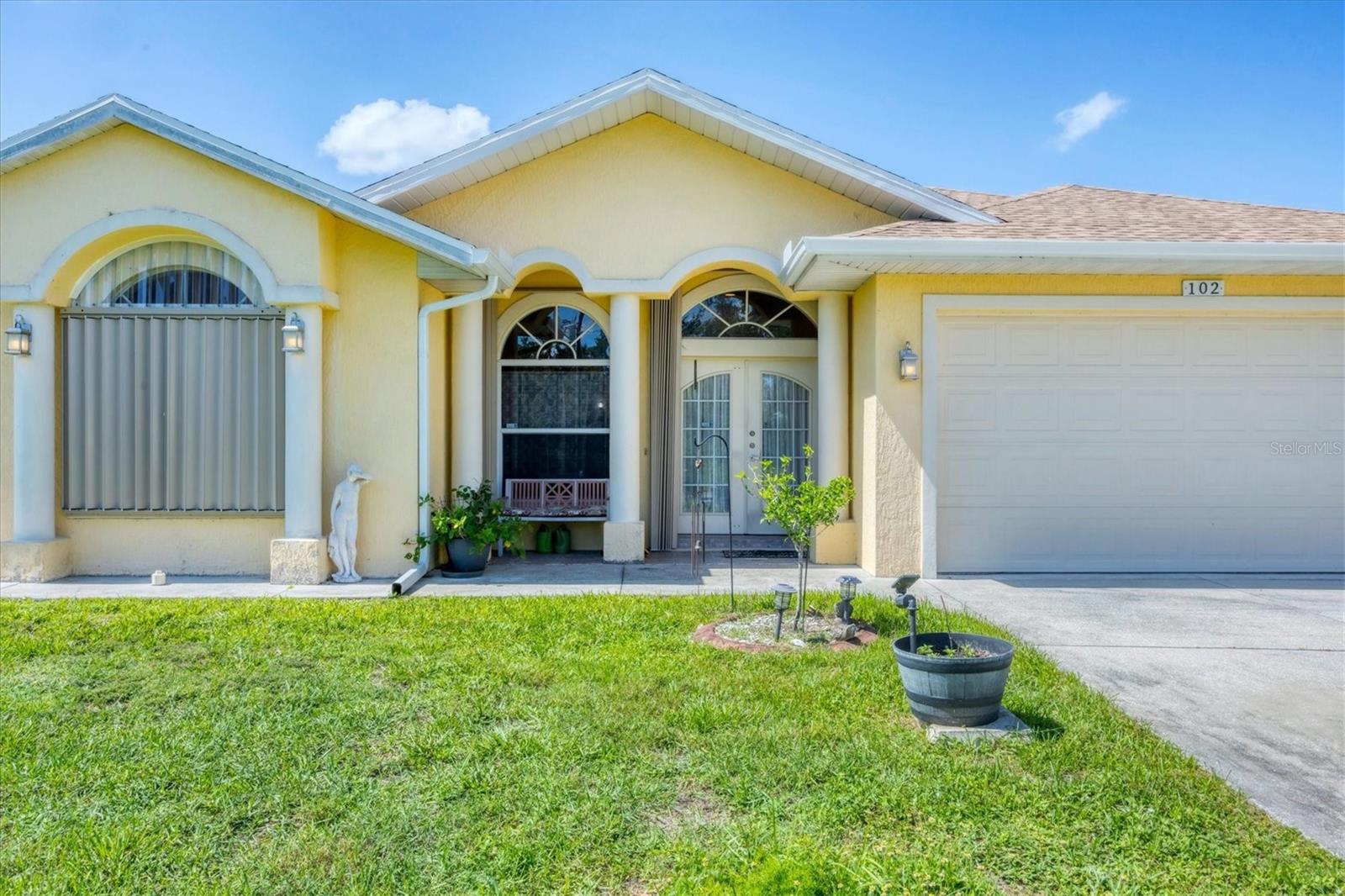 Image 5 of 29 For 102 Bayamo Drive