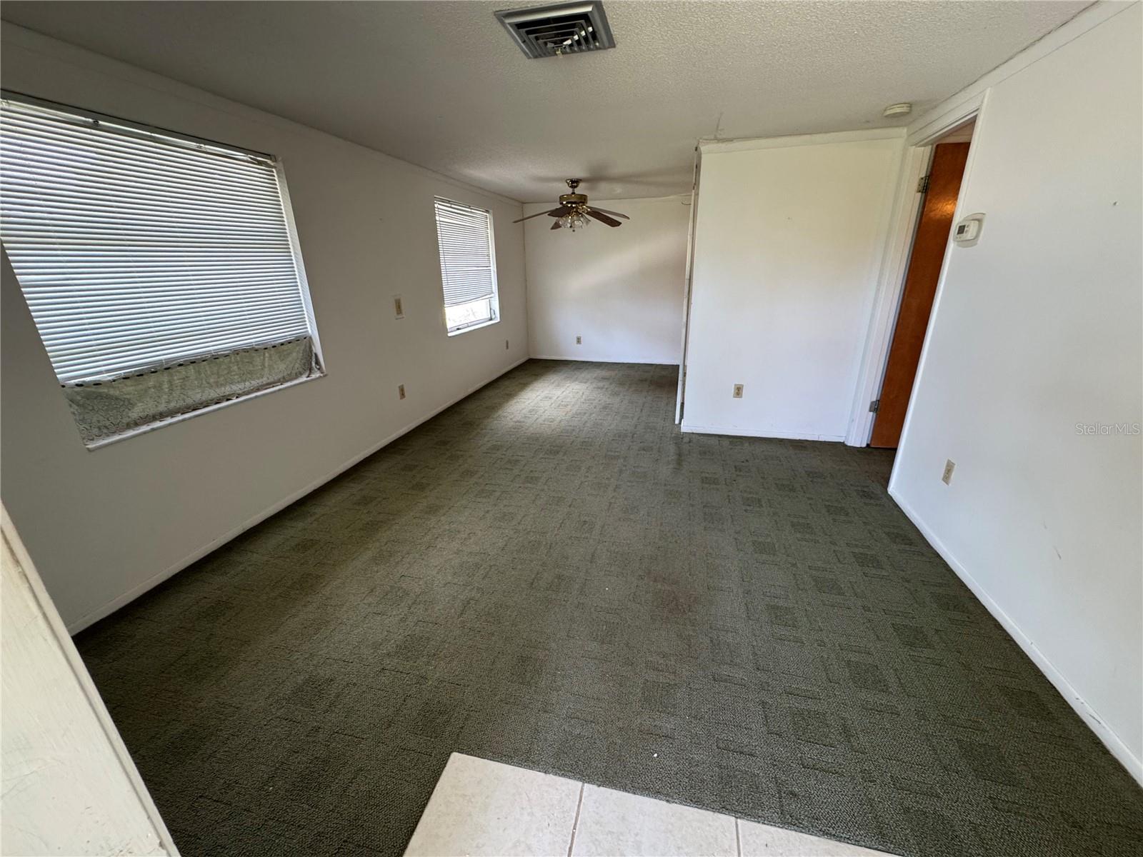 Image 4 of 9 For 415 Albee Road W 6