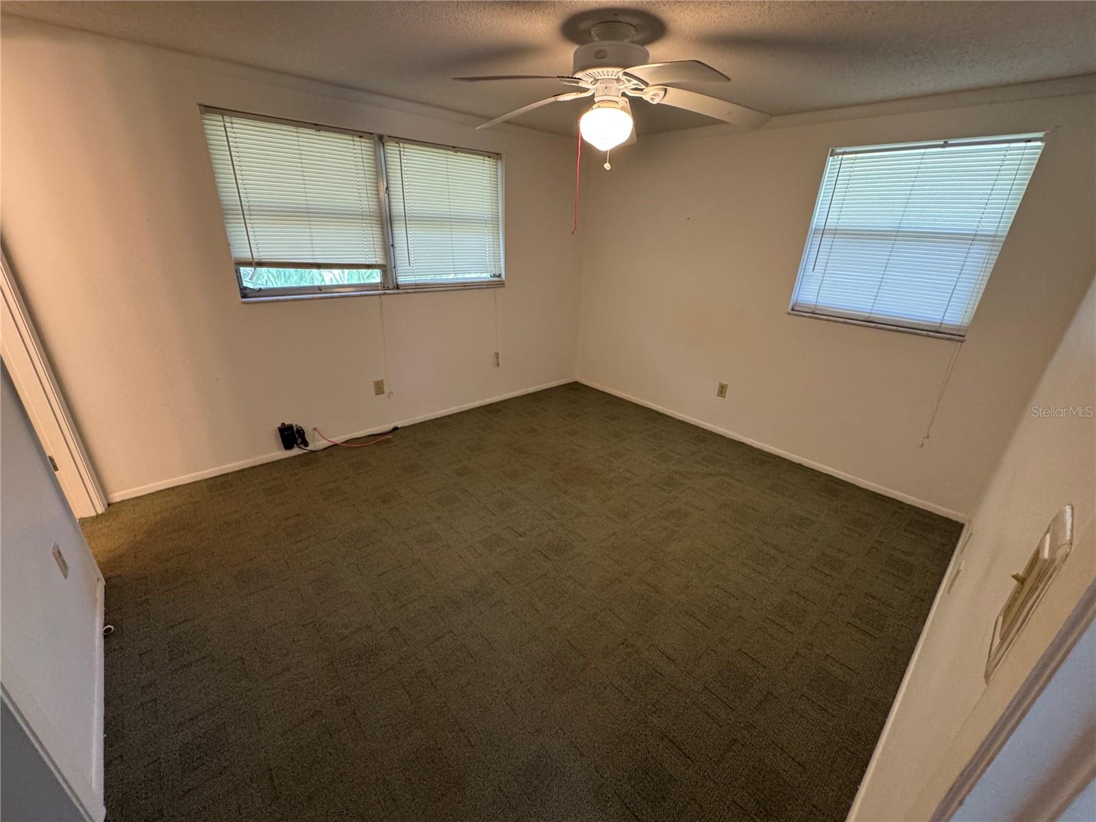 Image 7 of 9 For 415 Albee Road W 6