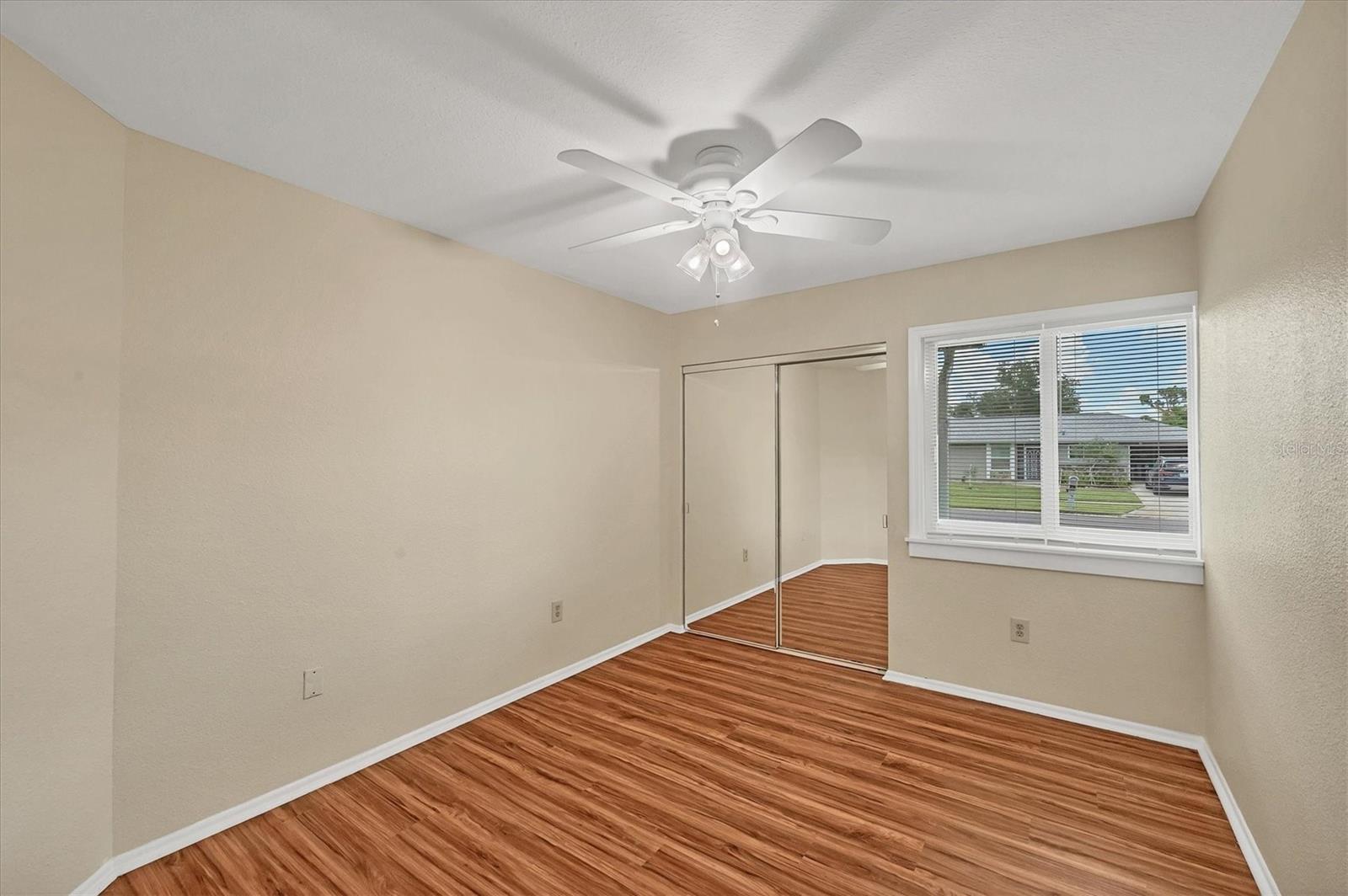Image 14 of 22 For 5439 Kenwood Drive