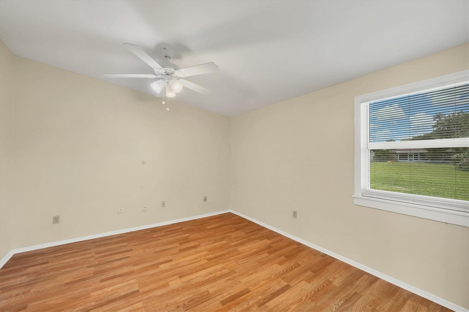 Image 16 of 22 For 5439 Kenwood Drive