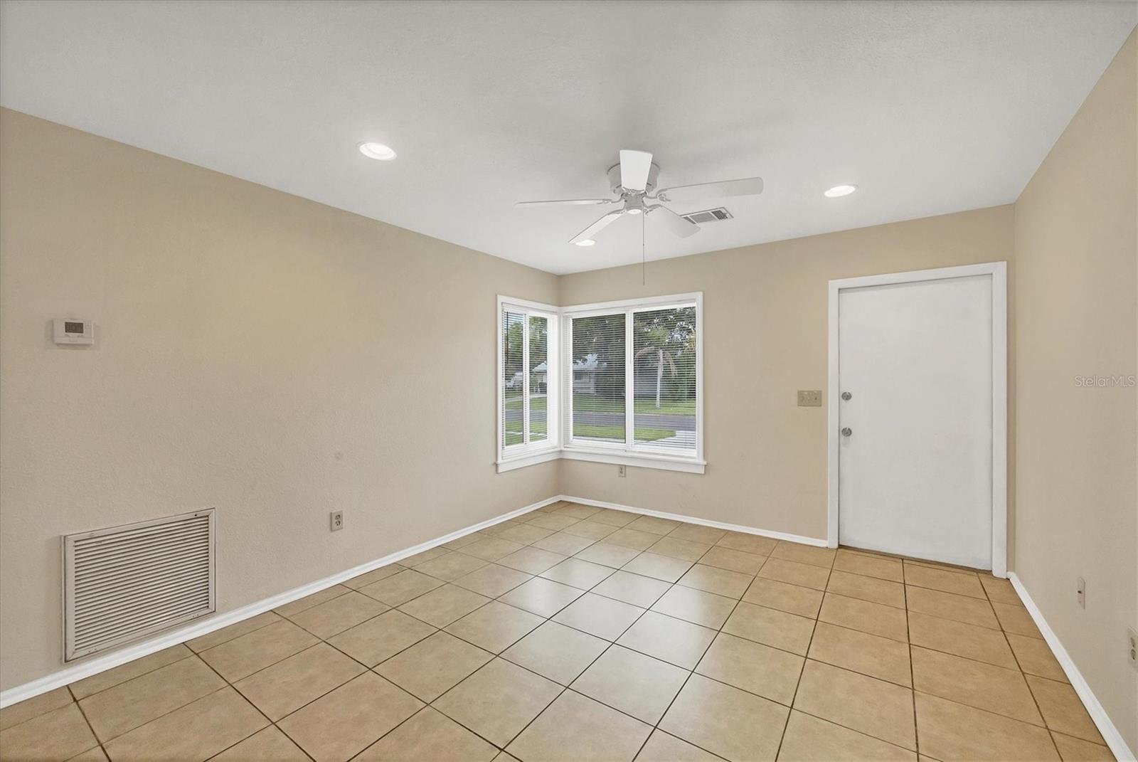 Image 9 of 22 For 5439 Kenwood Drive