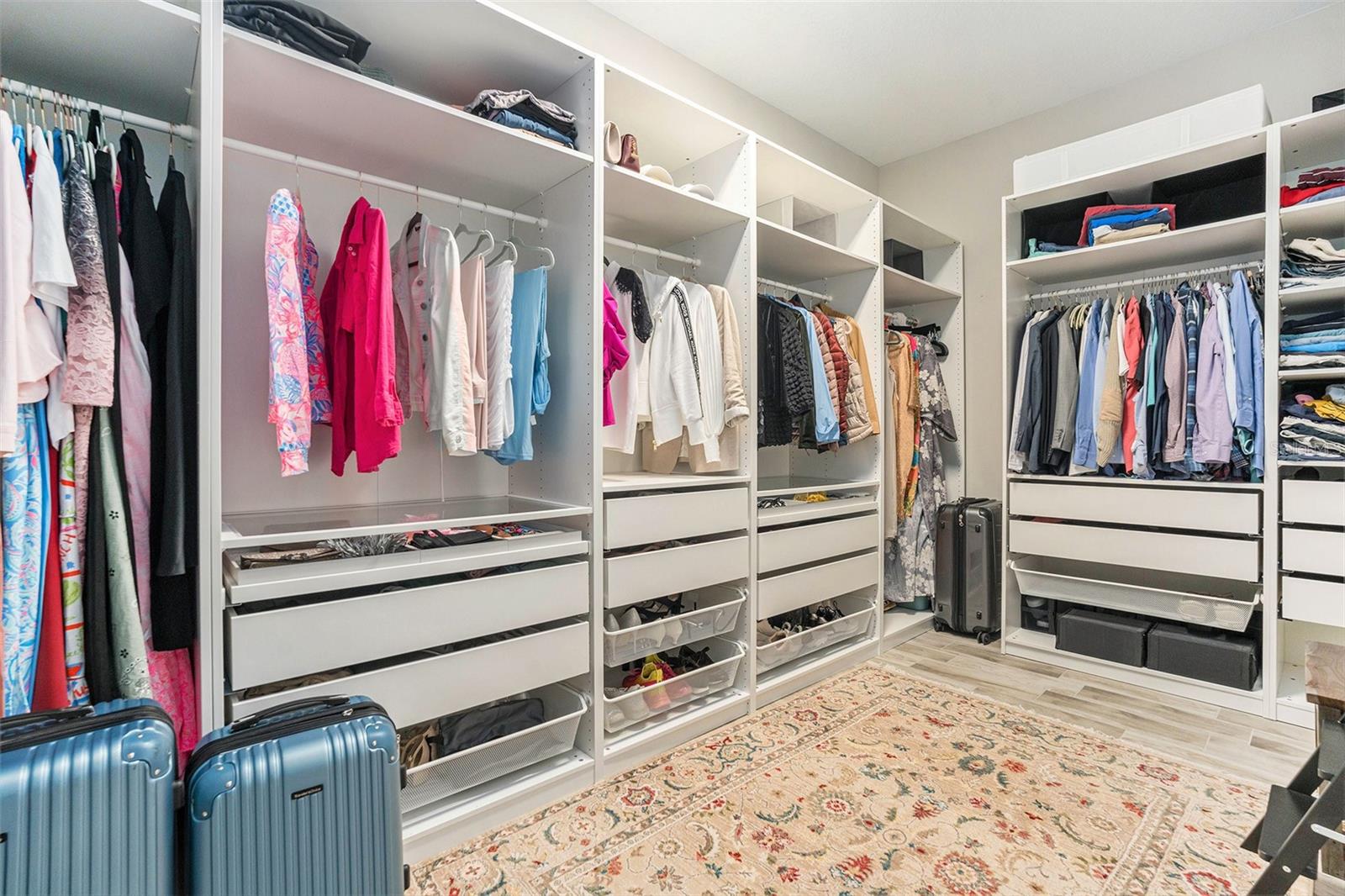Listing photo id 20 for 21698 Amelia Rose Way