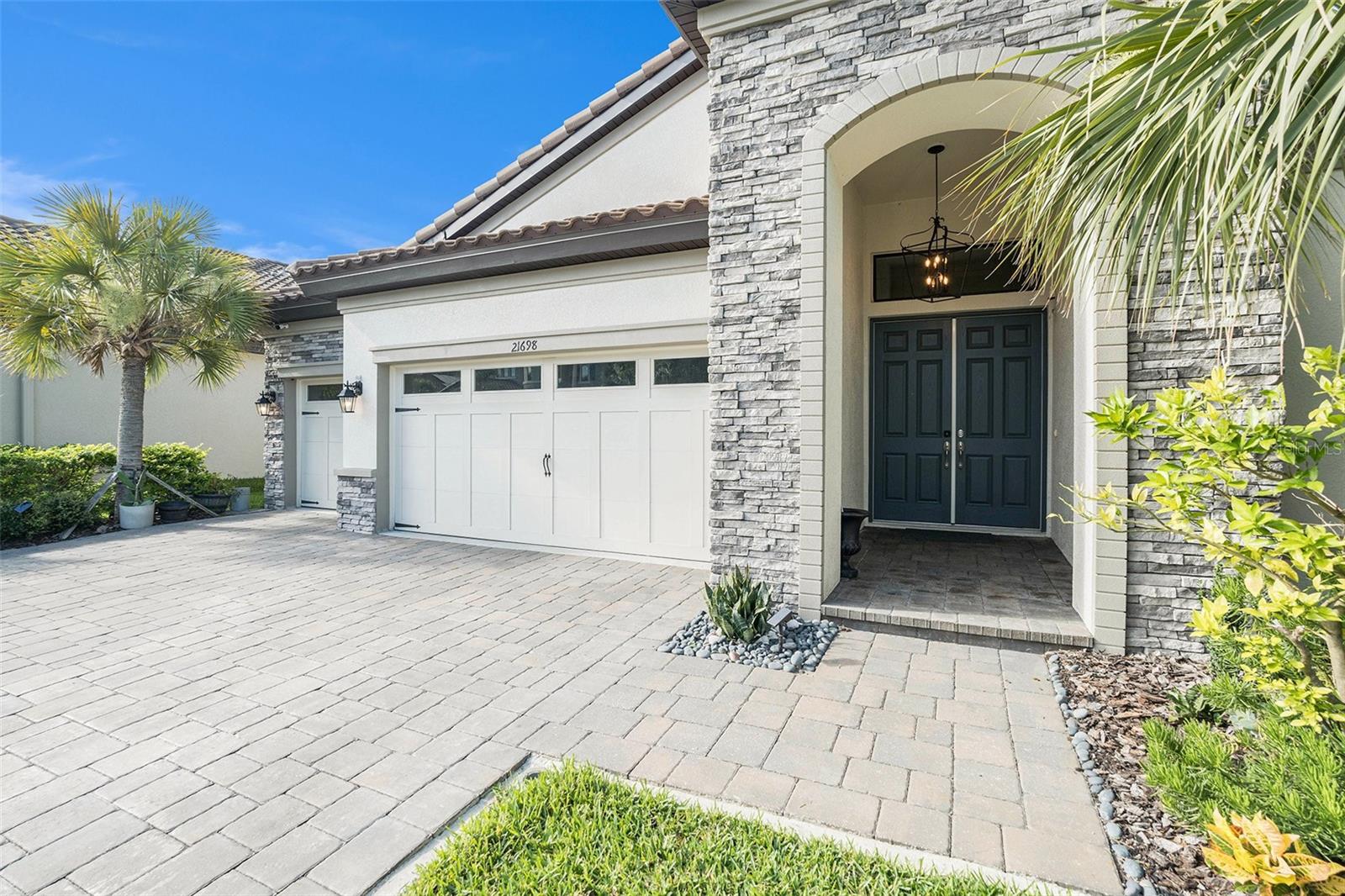Listing photo id 42 for 21698 Amelia Rose Way