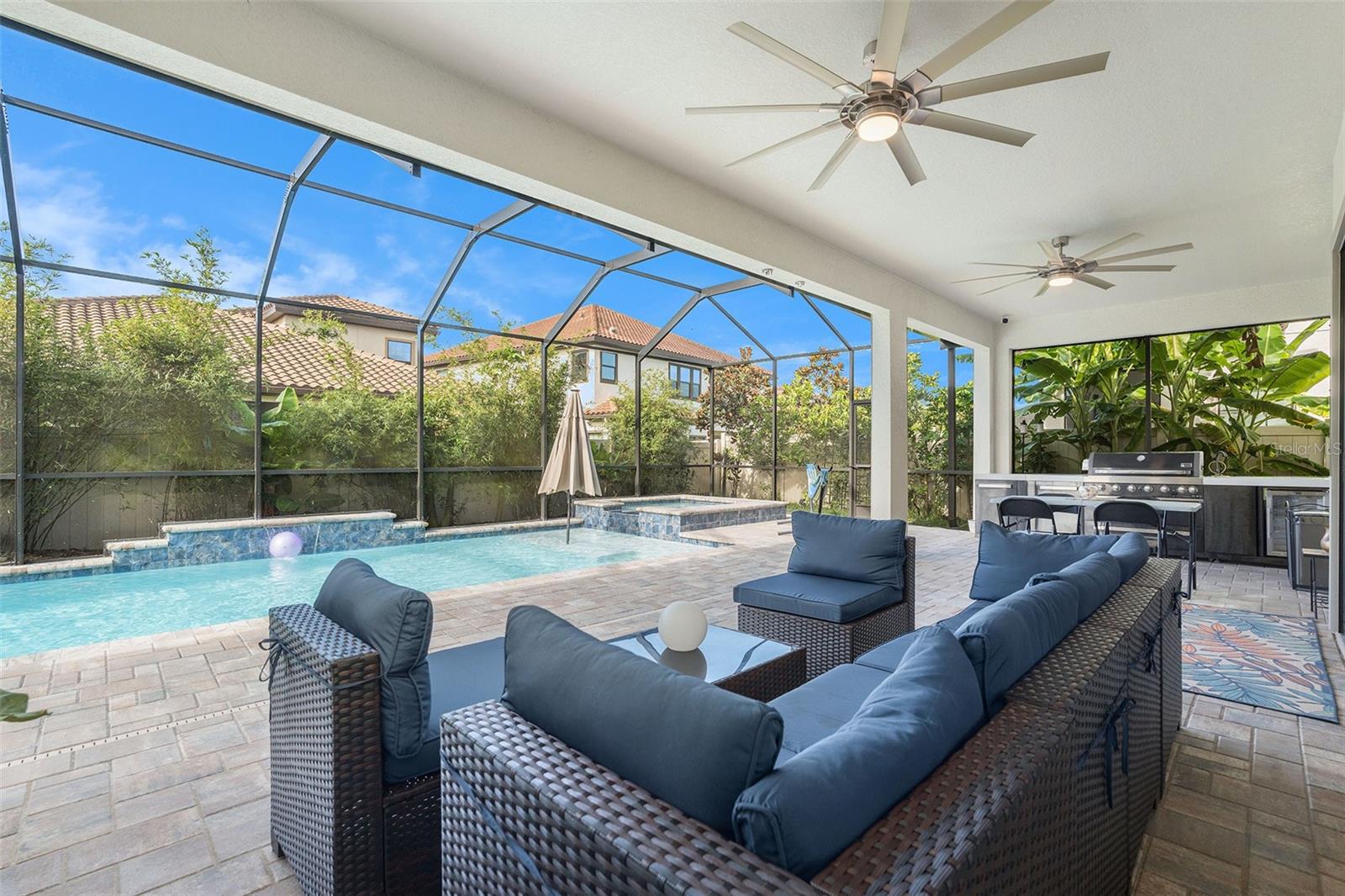 Listing photo id 3 for 21698 Amelia Rose Way