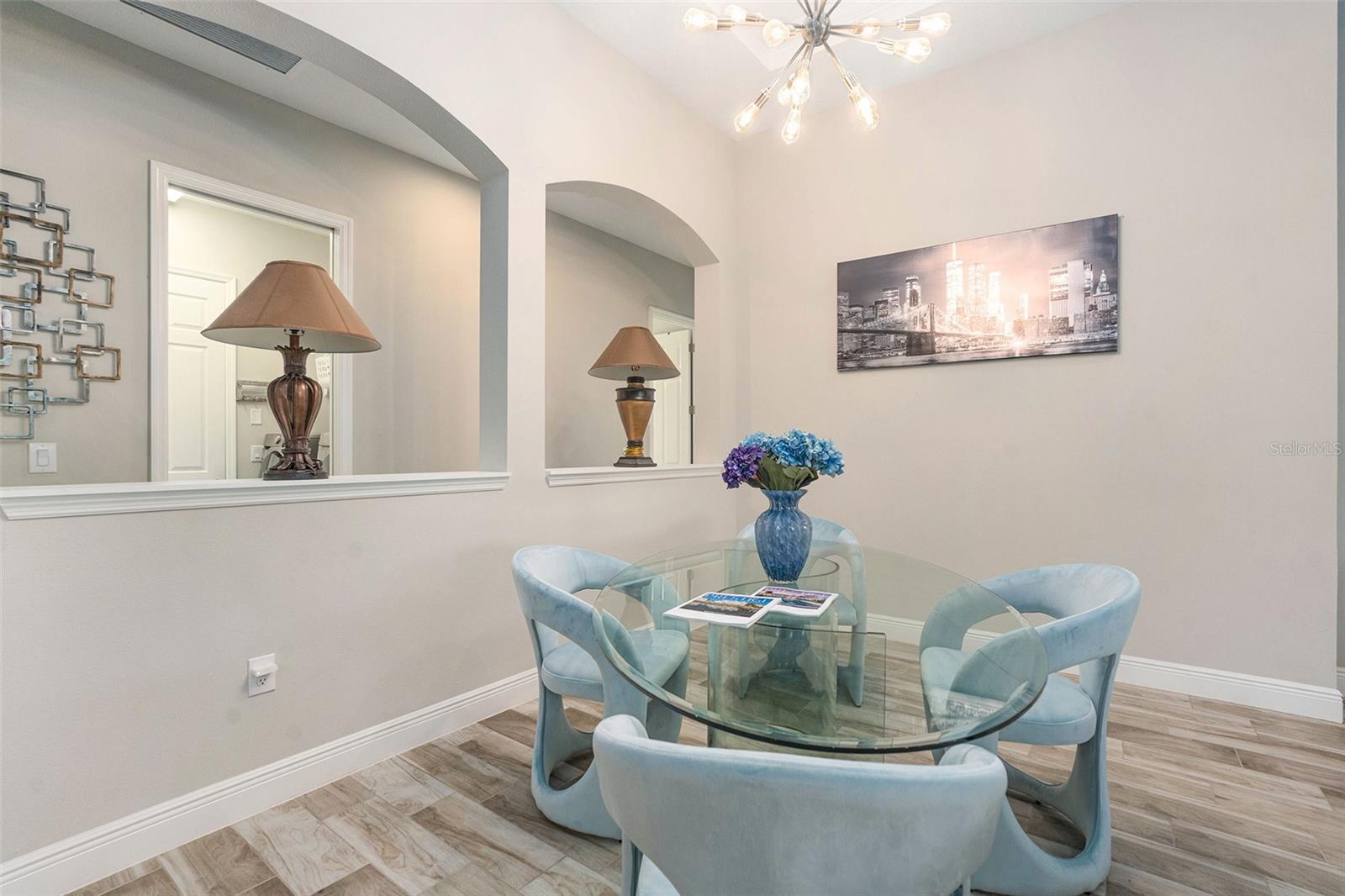 Listing photo id 6 for 21698 Amelia Rose Way