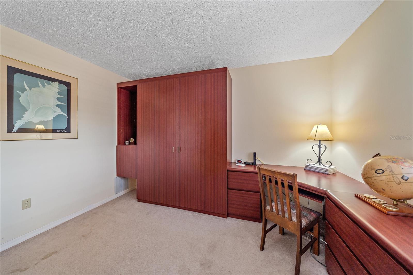 Image 21 of 33 For 437 Cerromar Lane 414