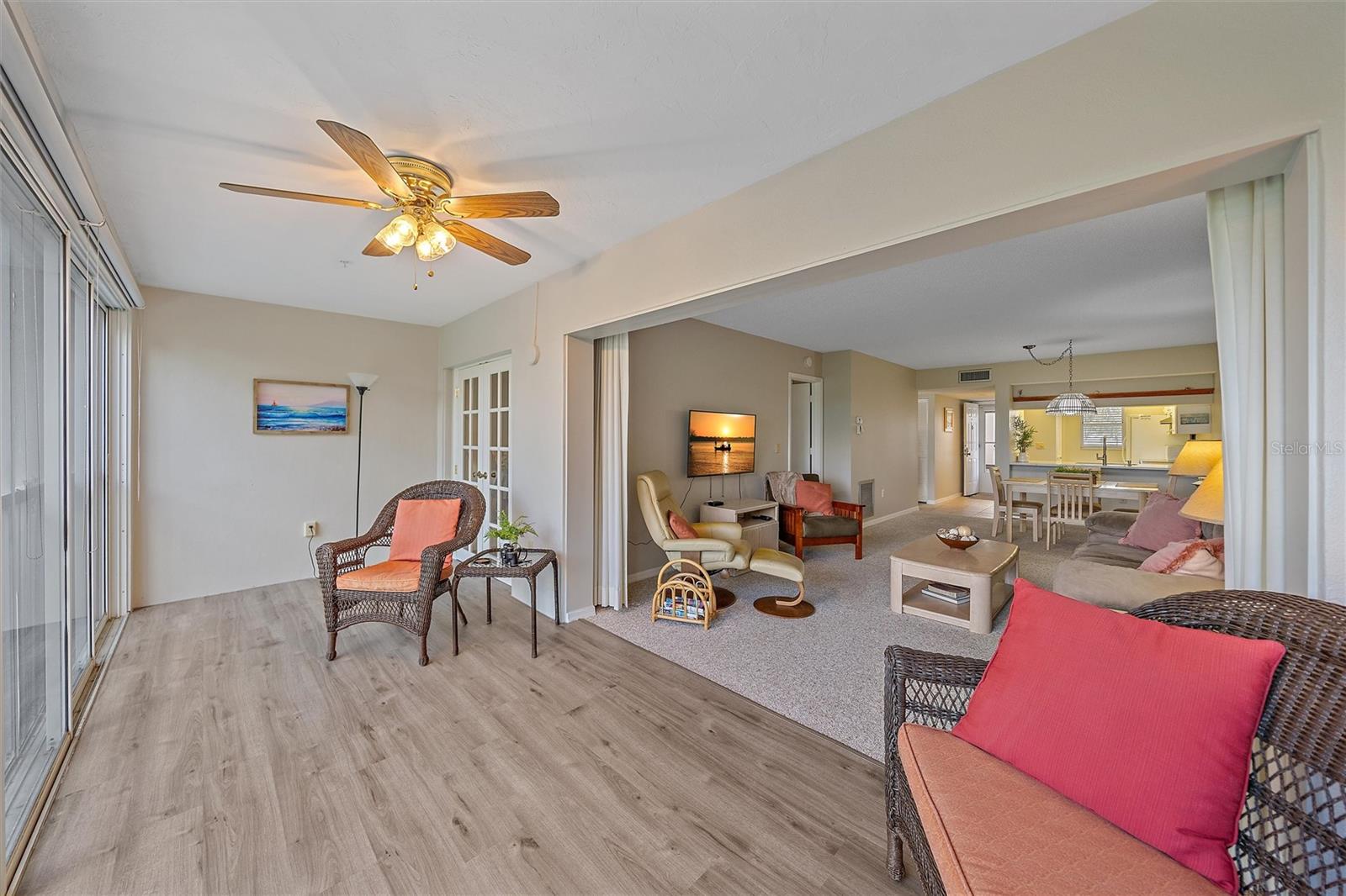 Image 26 of 33 For 437 Cerromar Lane 414