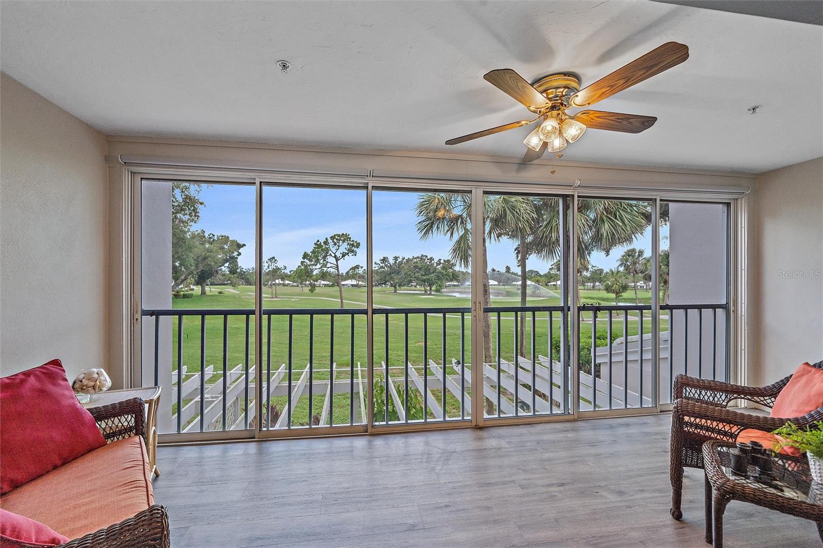 Image 4 of 33 For 437 Cerromar Lane 414