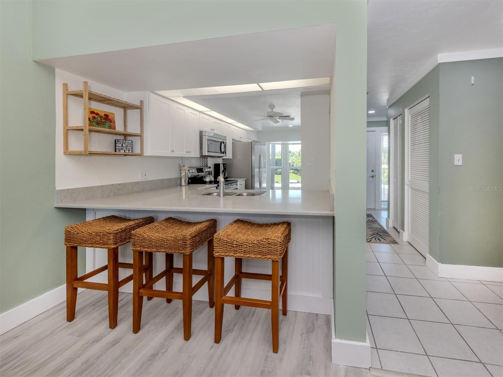Image 13 of 77 For 841 Waterside Drive 202